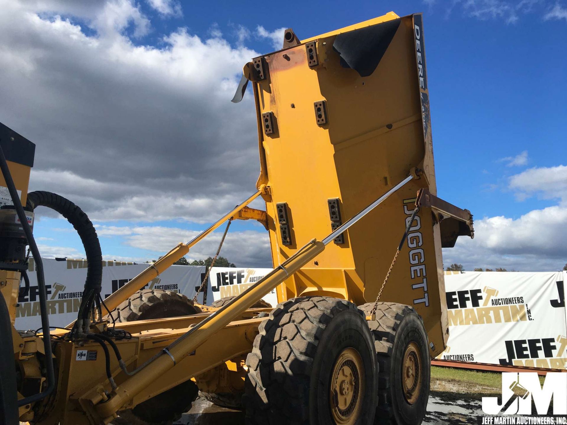 2014 DEERE 410E ARTICULATED DUMP TRUCK SN: 1DW410ETJEE661287 - Image 15 of 41