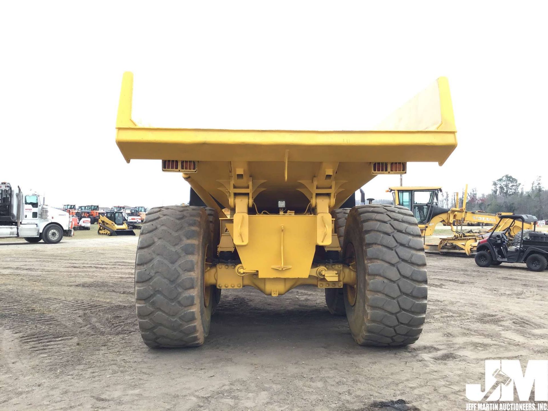 2005 VOLVO A40D ARTICULATED DUMP TRUCK SN: A40DV12477 - Image 6 of 21