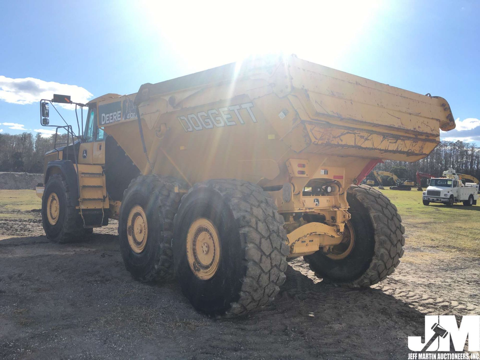 2014 DEERE 410E ARTICULATED DUMP TRUCK SN: 1DW410ETJEE661287 - Image 3 of 41