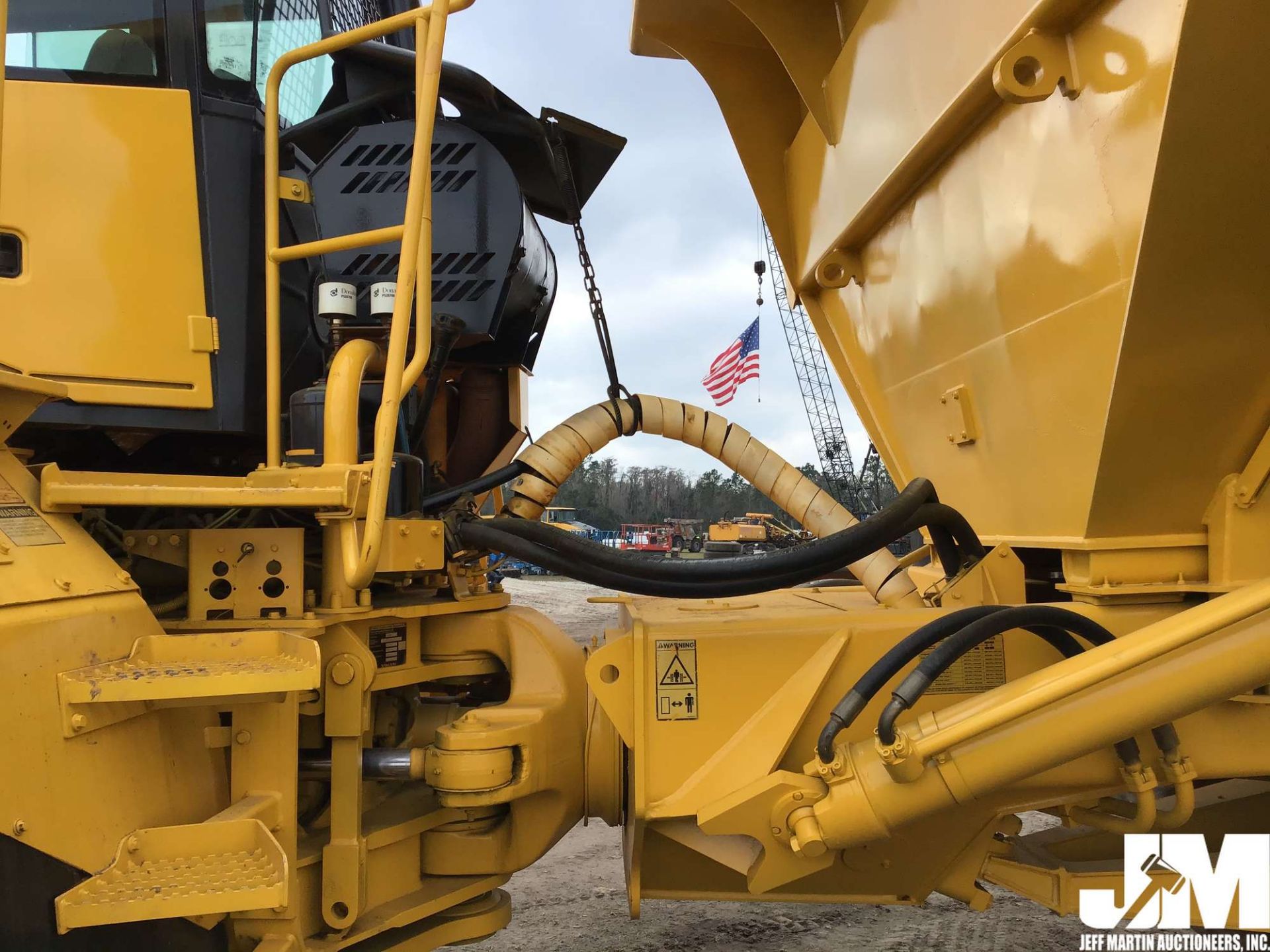 2005 VOLVO A40D ARTICULATED DUMP TRUCK SN: A40DV12477 - Image 9 of 21