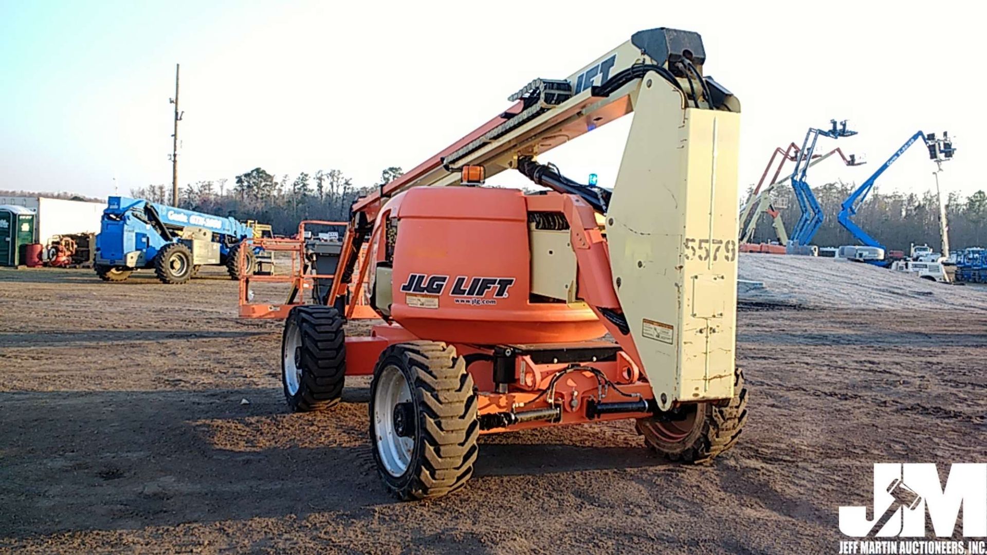 2013 JLG 600AJ 60' 4X4 ARTICULATED BOOM LIFT SN: 0300165579 - Image 3 of 27