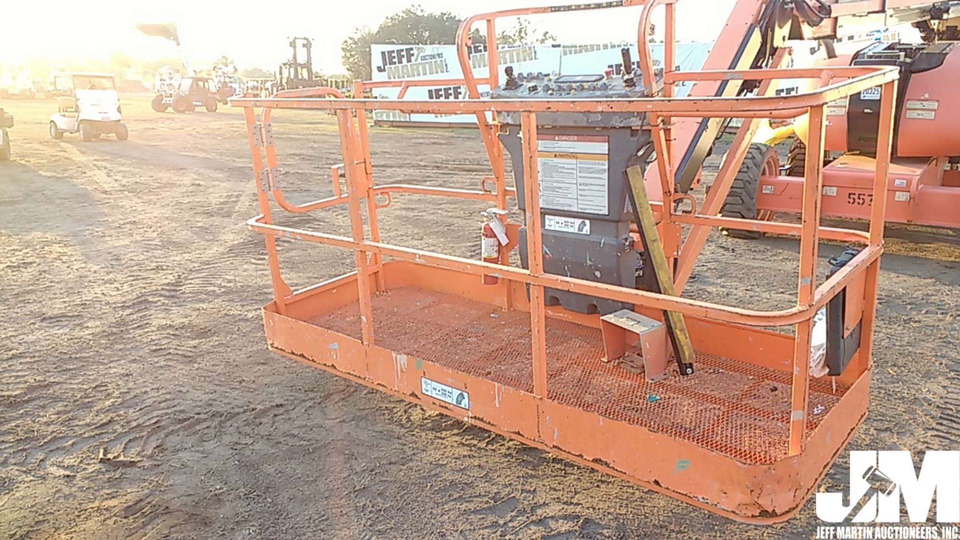 2013 JLG 600AJ 60' 4X4 ARTICULATED BOOM LIFT SN: 0300165579 - Image 9 of 27