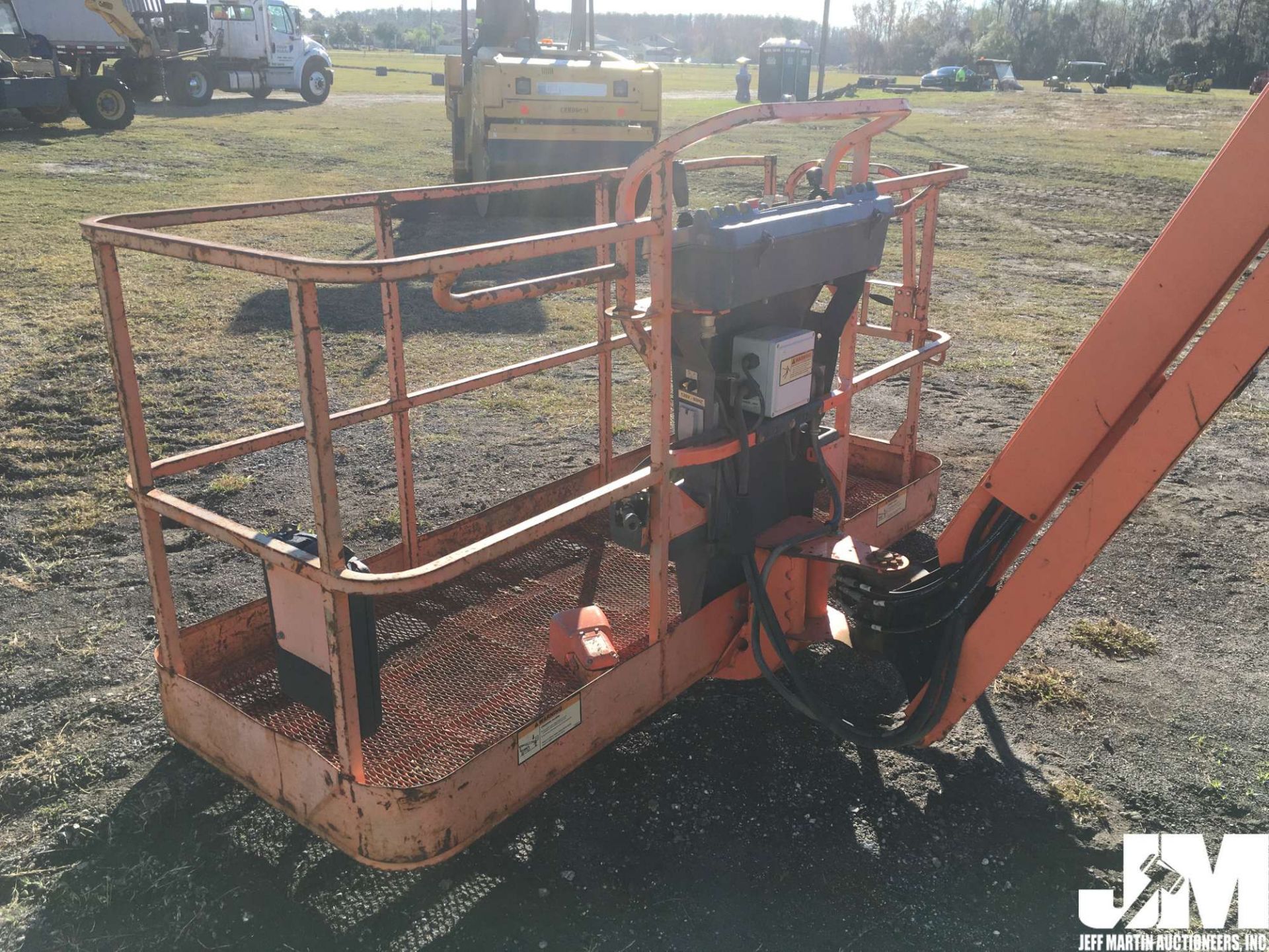 2011 JLG 660SJ 66' BOOM LIFT SN: 0300151207 - Image 12 of 33