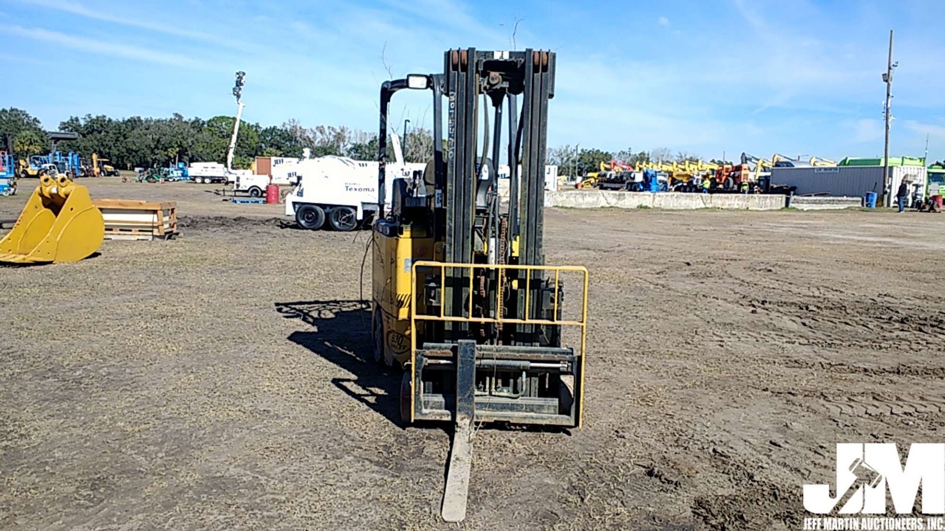 LANDOLL B30/42E180D SERIES IV FORKLIFT SN: B30/42-7626-04459 - Image 7 of 24