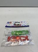 7 x The Littlies sticky hand frog silicone green/red 2 pieces | 5205698240393