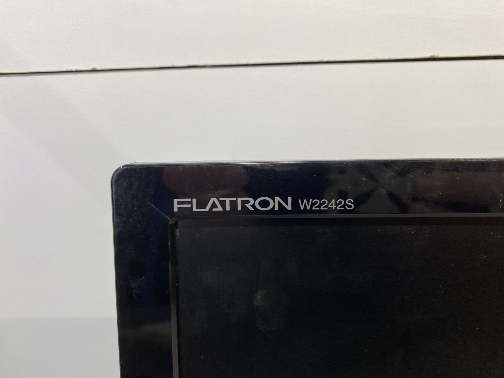 2 x LG Flatron Computer Monitors - Image 3 of 11