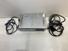 Hitachi Performa CP-RS55 3LCD Projector