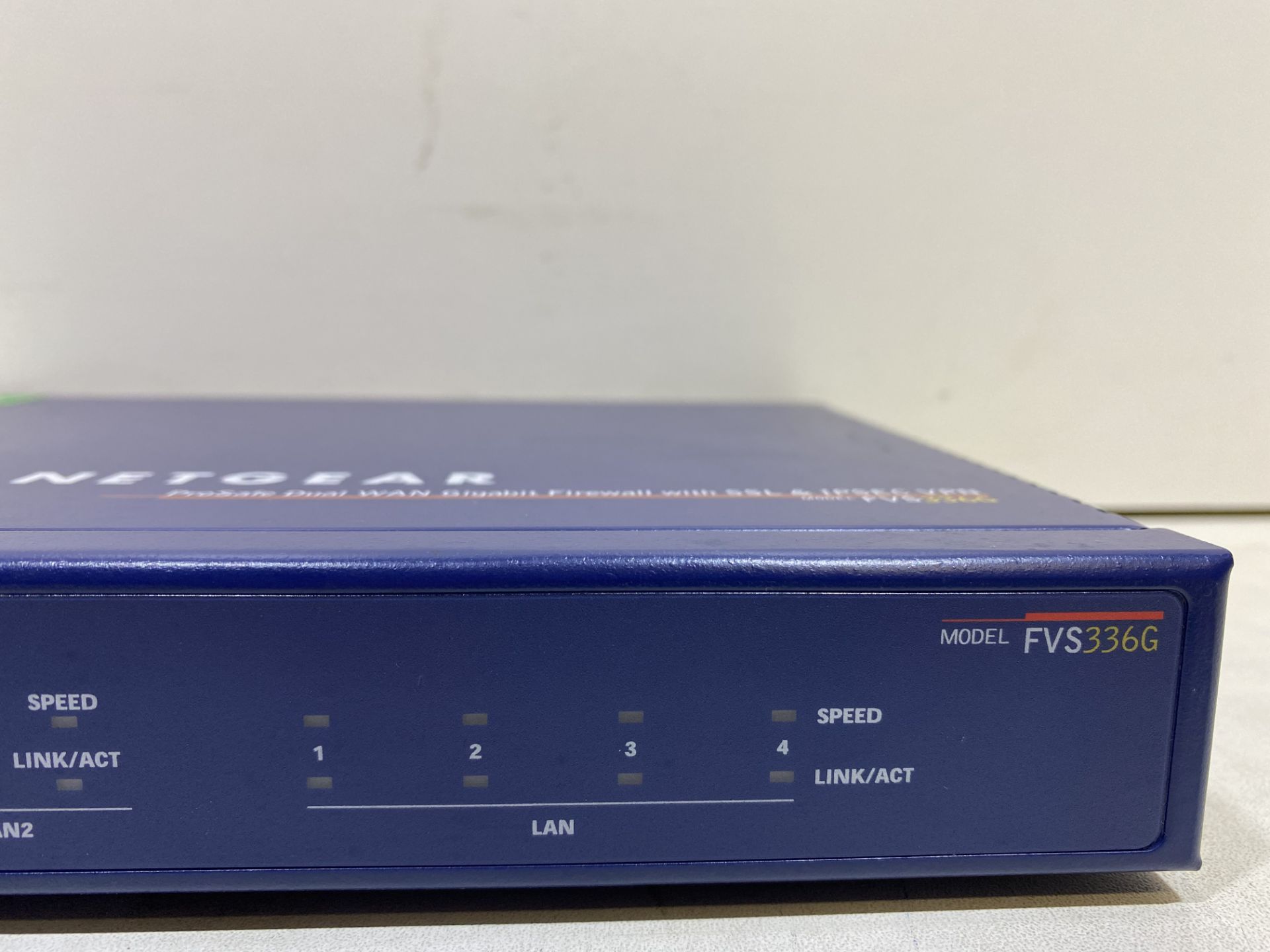 Netgear FVS336G Gigabit Firewall Router - Image 6 of 7