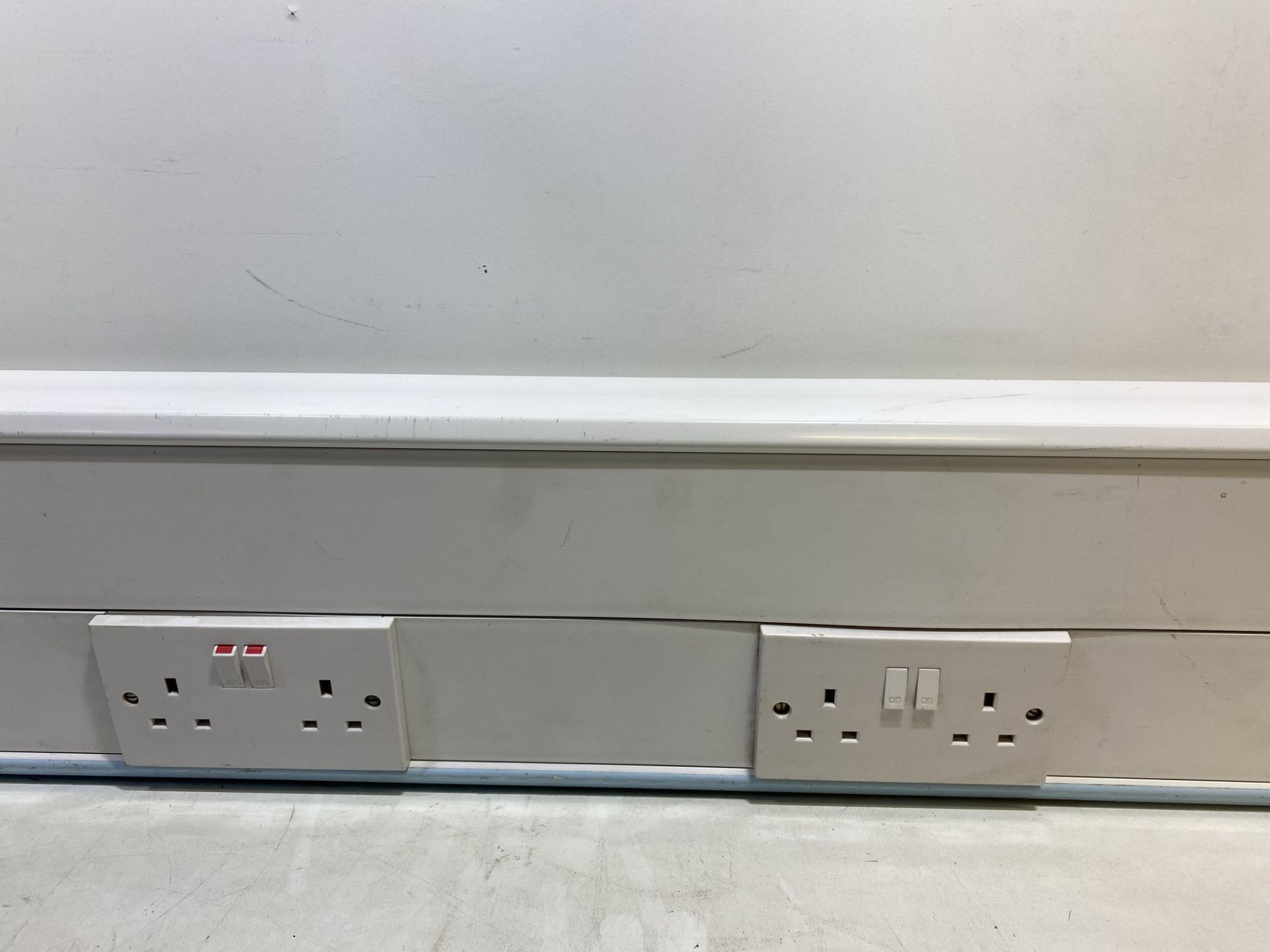 5 Double Socket Extension Unit - Image 3 of 4