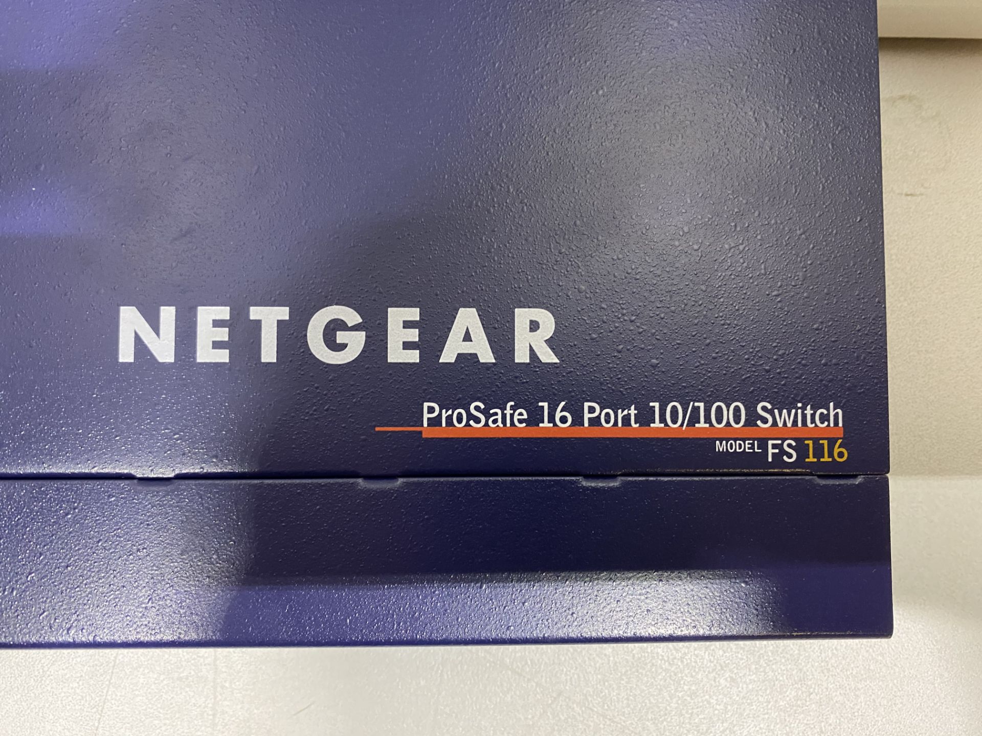 Netgear FS116 ProSafe 16 Port 10/100 Switch - Image 4 of 5