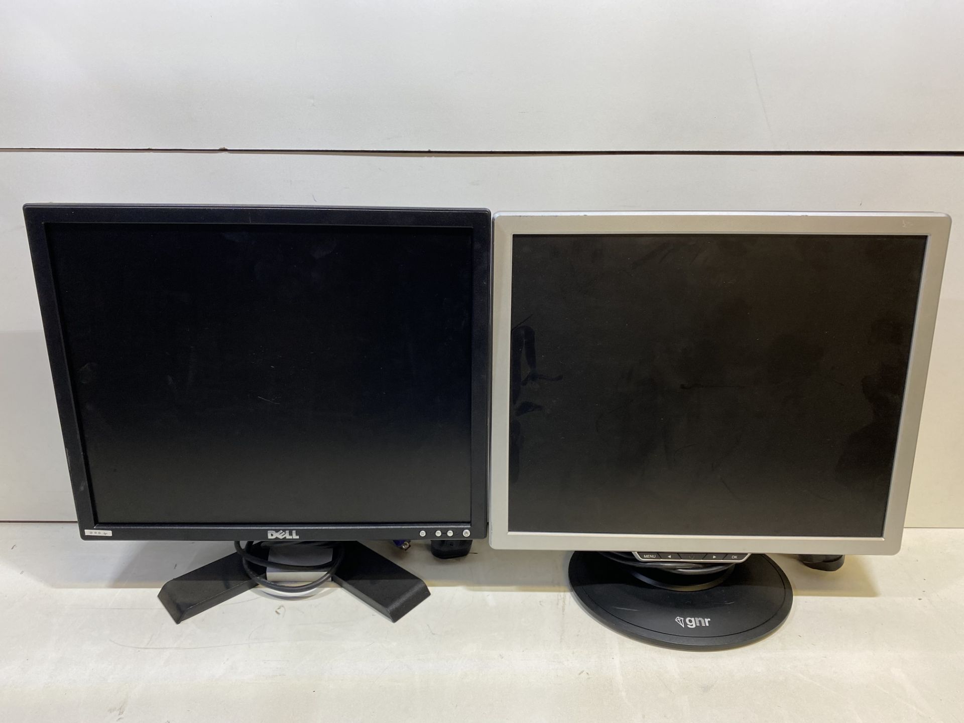 10 x Various Computer Monitors as per pictures - Image 8 of 40