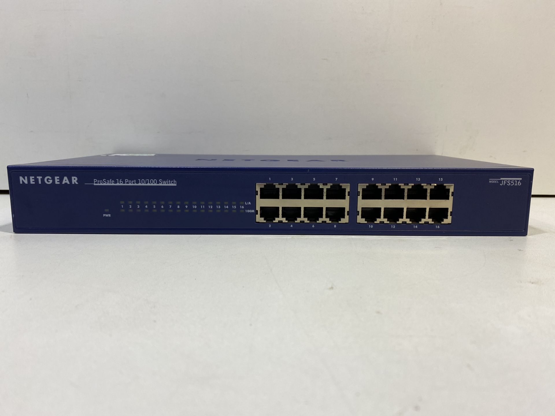 Netgear JFS516 ProSafe 16 Port 10/100 Ethernet Switch - Image 3 of 6