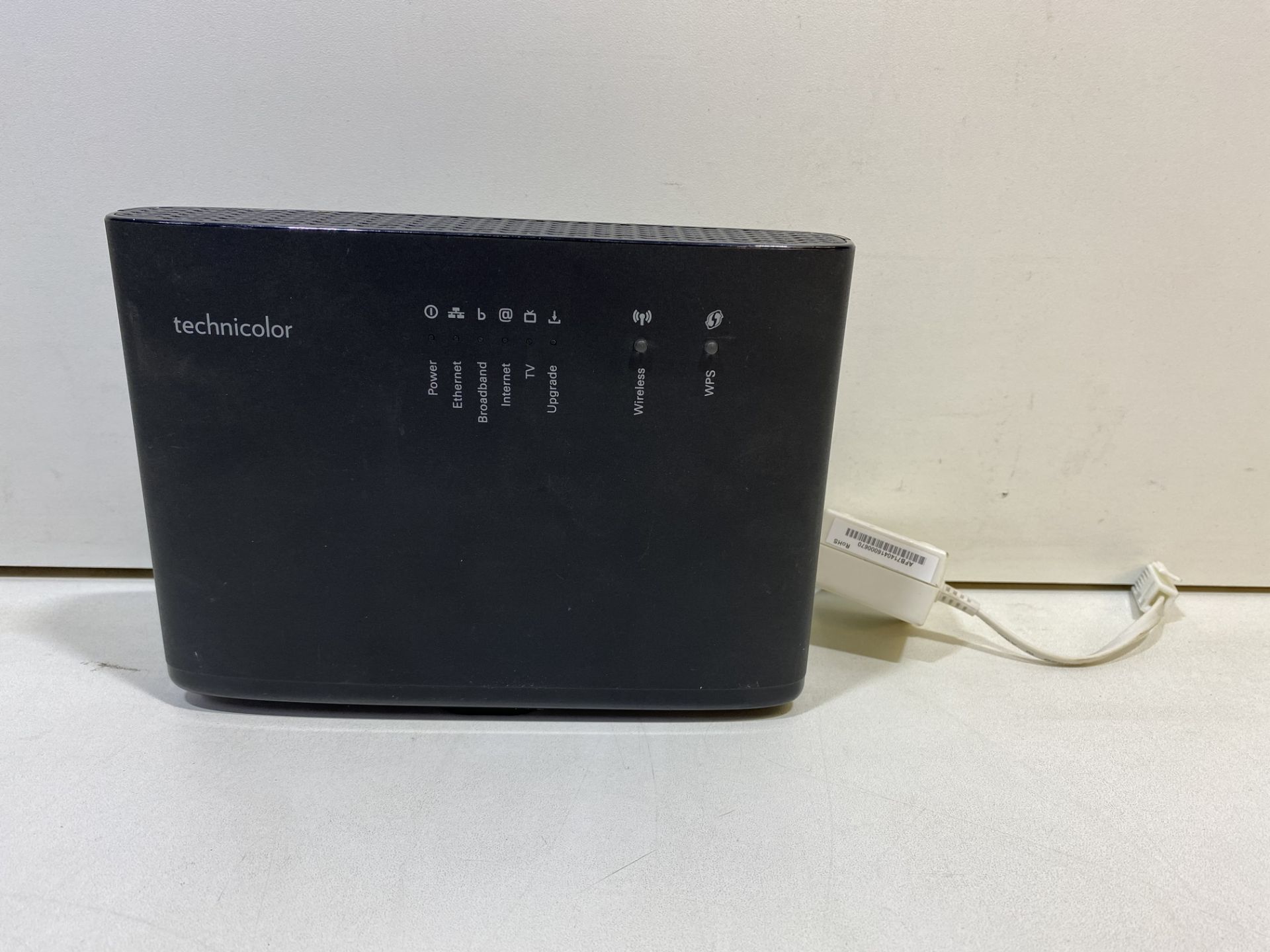 Technicolor TG588v V2 Wireless Router - Image 2 of 5