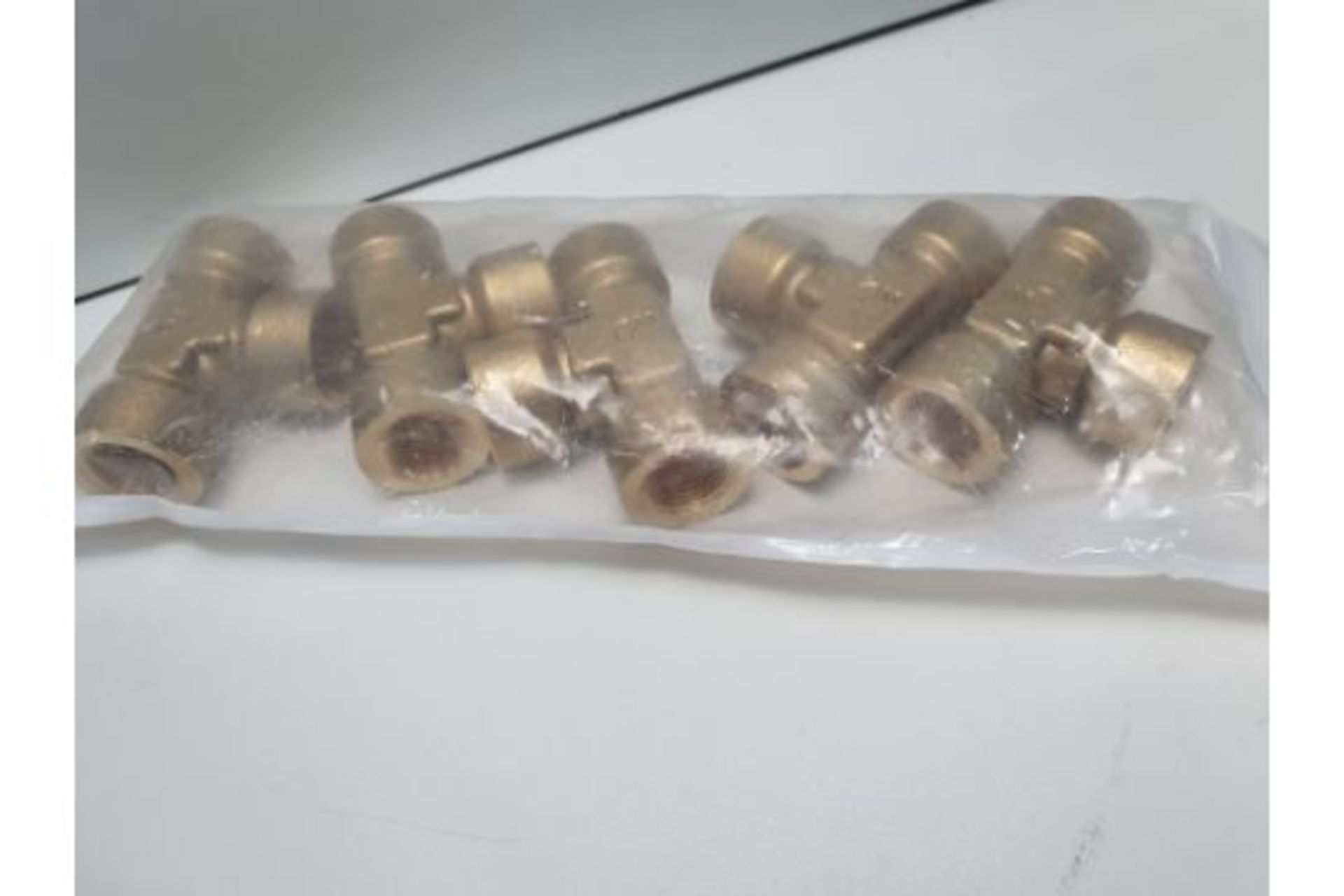 20 x Legris Brass 3/8 in BSPP Female x 3/8 in BSPP Female Tee Equal Tee Threaded Fitting - Image 2 of 3