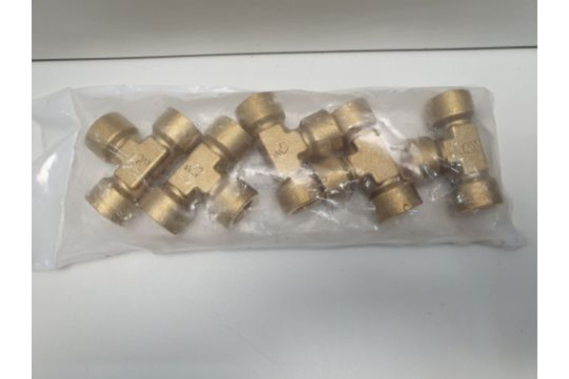 20 x Legris Brass 3/8 in BSPP Female x 3/8 in BSPP Female Tee Equal Tee Threaded Fitting