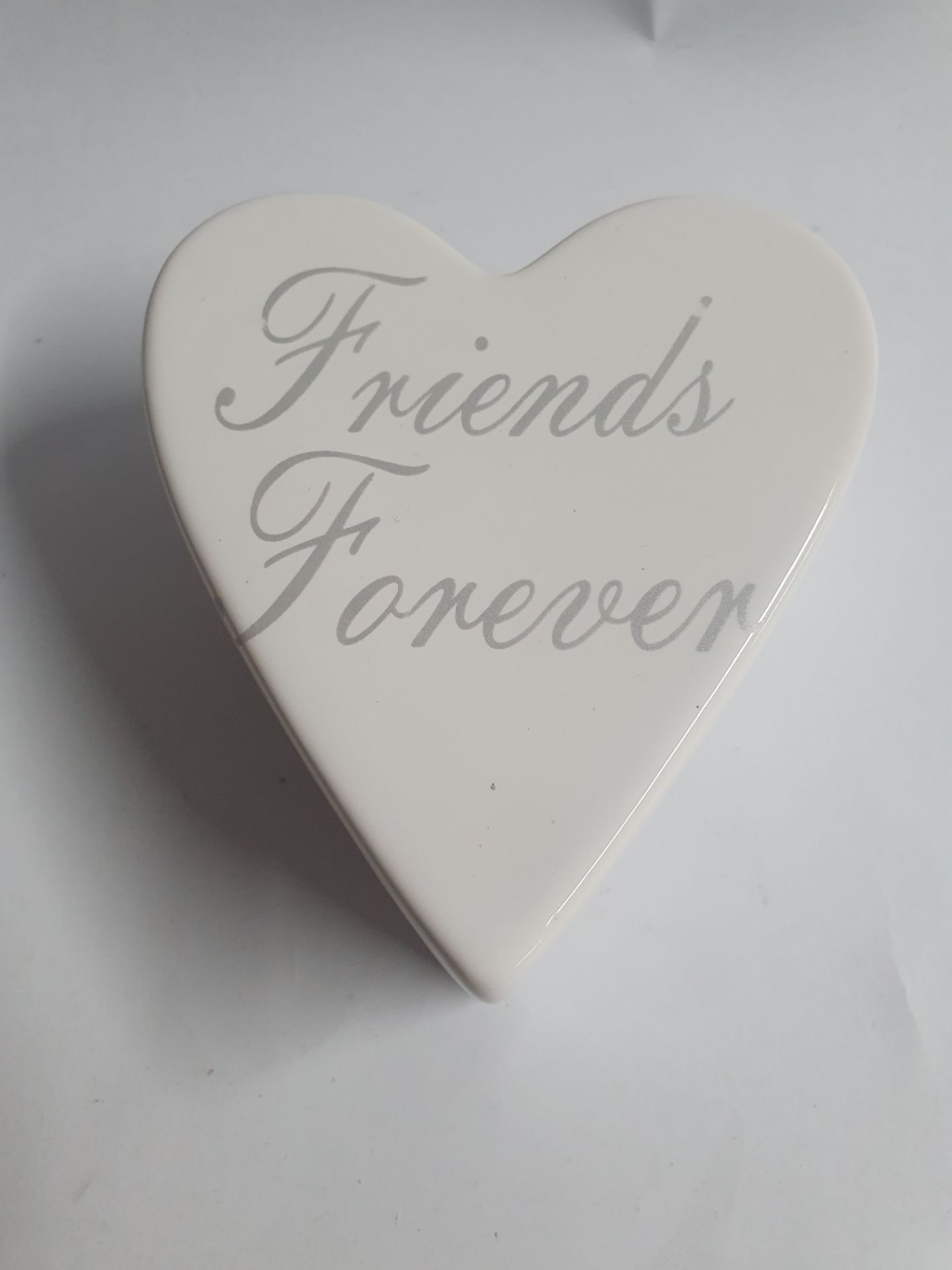 Set of Four White Ceramic Love Heart Trinket Boxes - Image 3 of 3