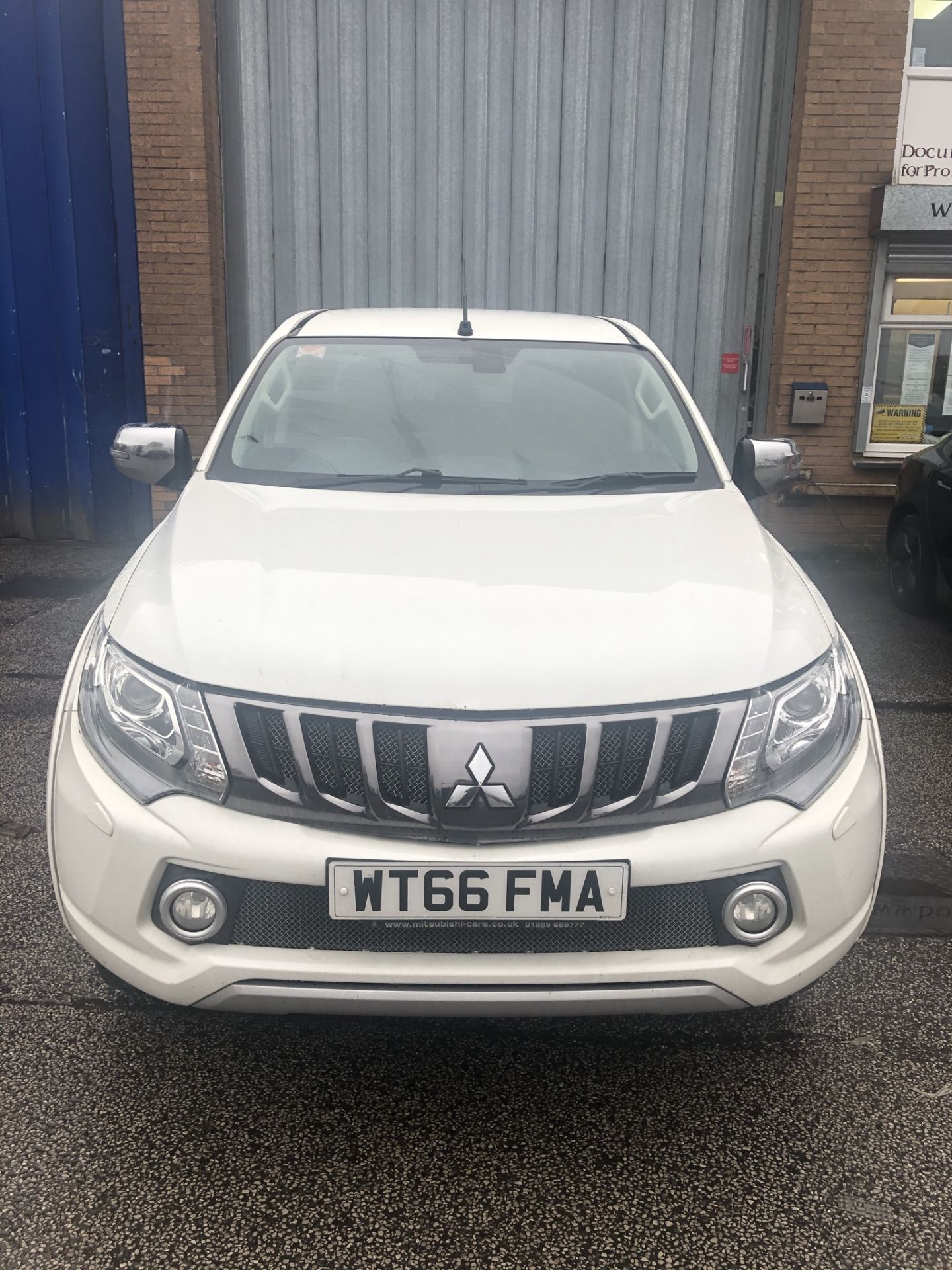 Mitsubishi L200 Barbarian Di-D Auto Pick-Up | WT66 FMA | 100,645 Miles - Image 2 of 14