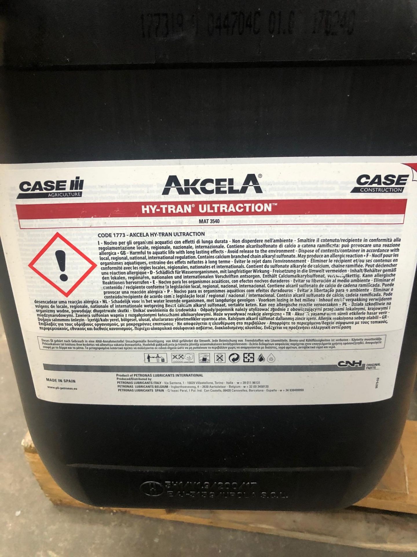 4 x 20L Drums of Akcela MAT-3540 Hy-Tran Ultraction Transmission Oil - Image 2 of 2