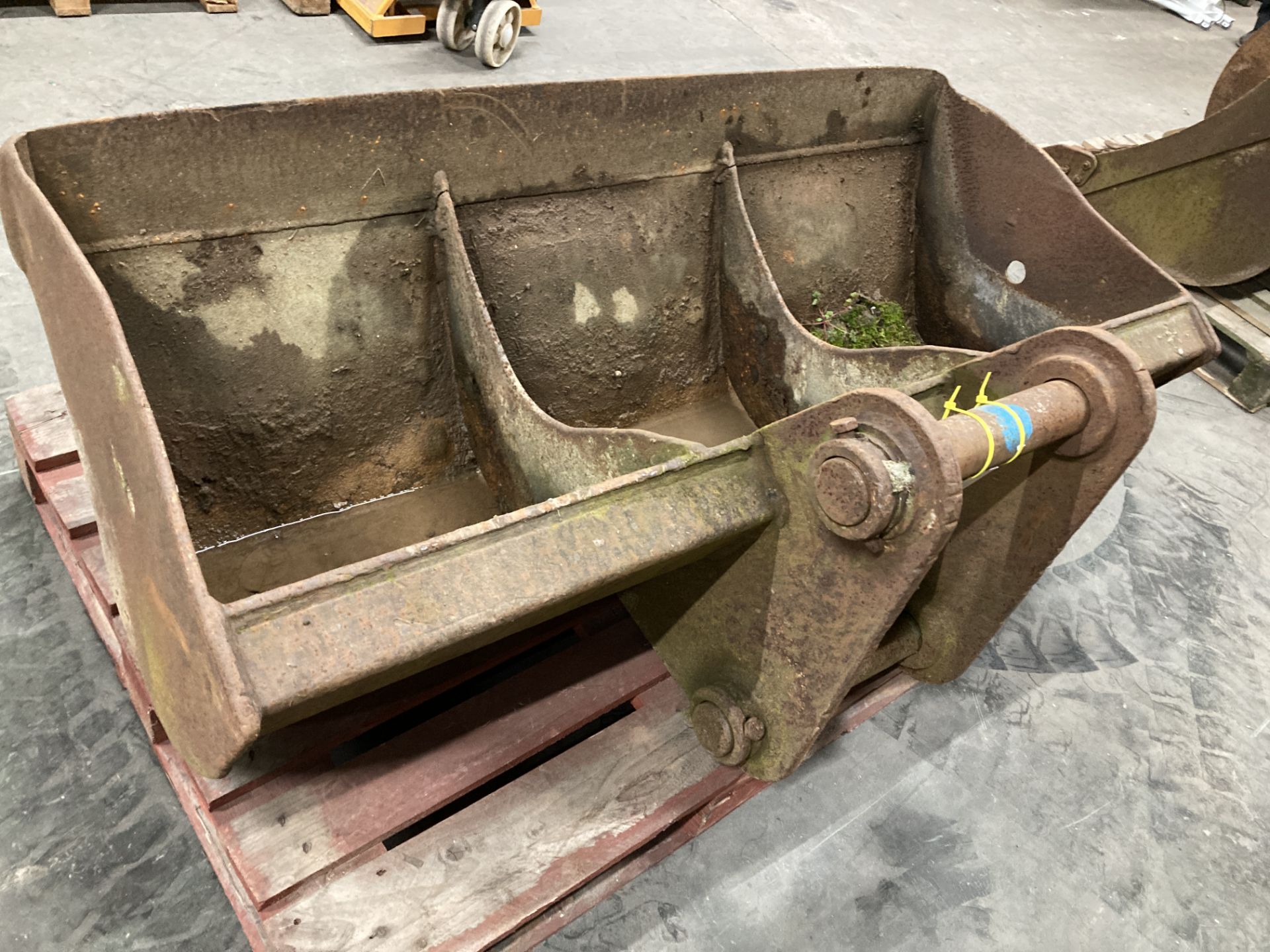 Unbranded Grading/Ditching Bucket Attachment | 60mm x 260mm x 430mm x 1500mm - Image 2 of 4