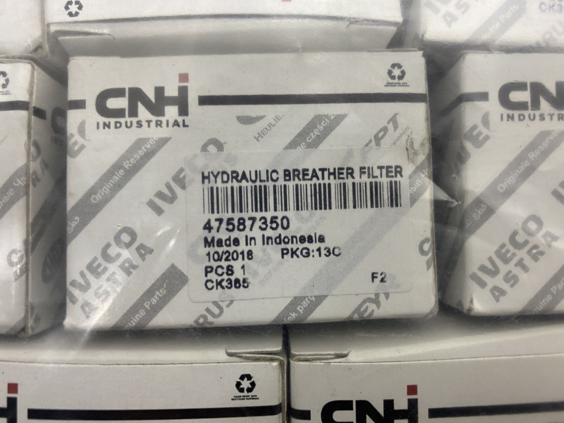 49 x CNH Hydraulic Breather Filters - Image 4 of 5