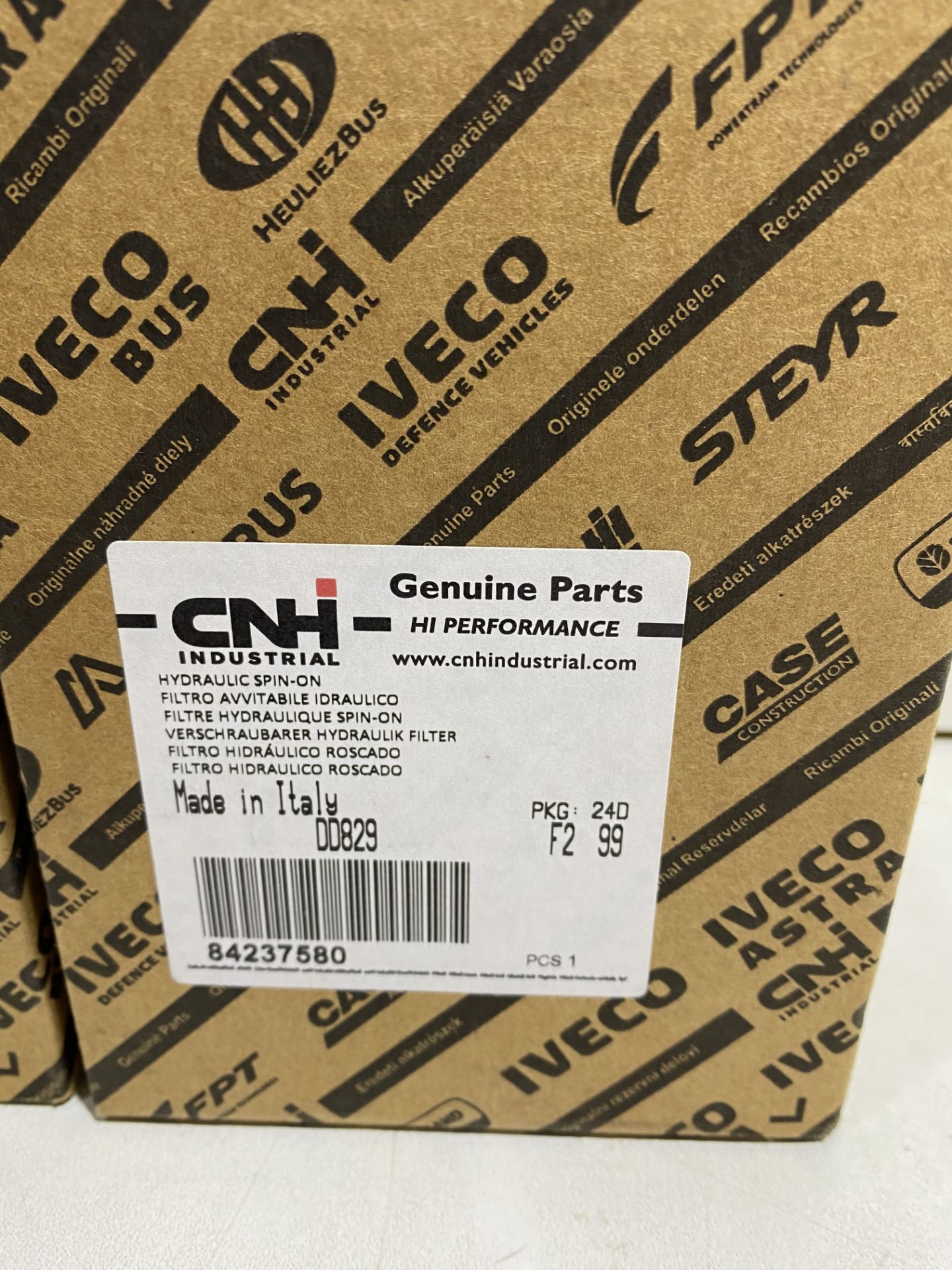 2 x CNH Hydraulic Spin-On Filter - Image 5 of 6