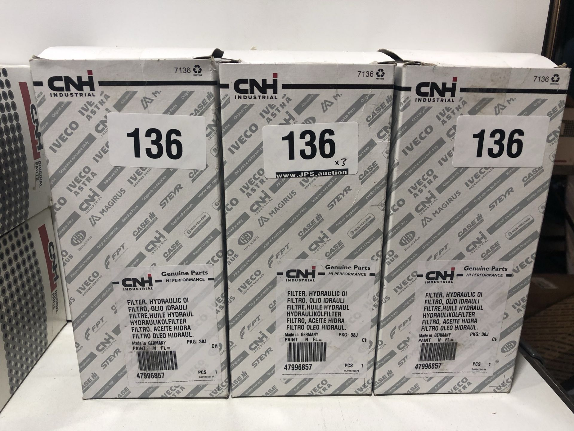 3 x CNH Hydraulic Oil Filters - Image 3 of 3