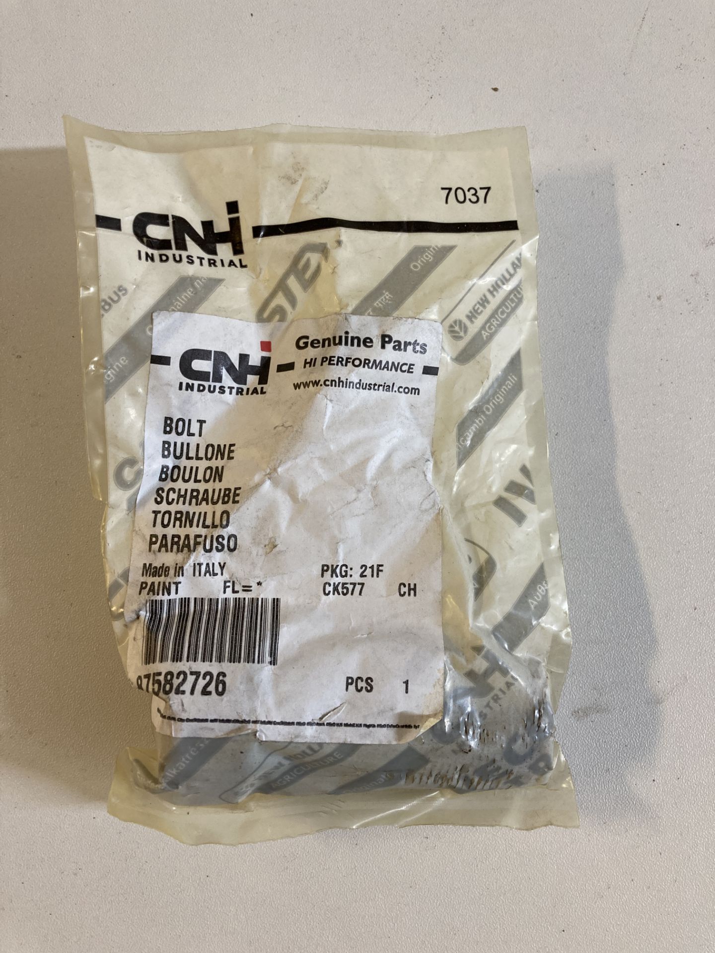8 x CNH Bolts - Image 2 of 2