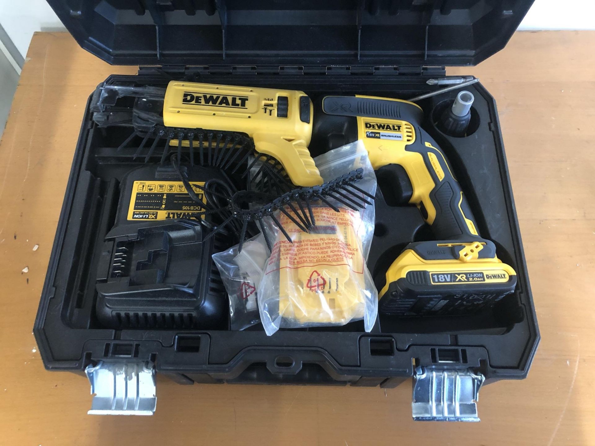 Dewalt DCF620P2K Brushless Collated Drywall Screwdriver - Image 2 of 5
