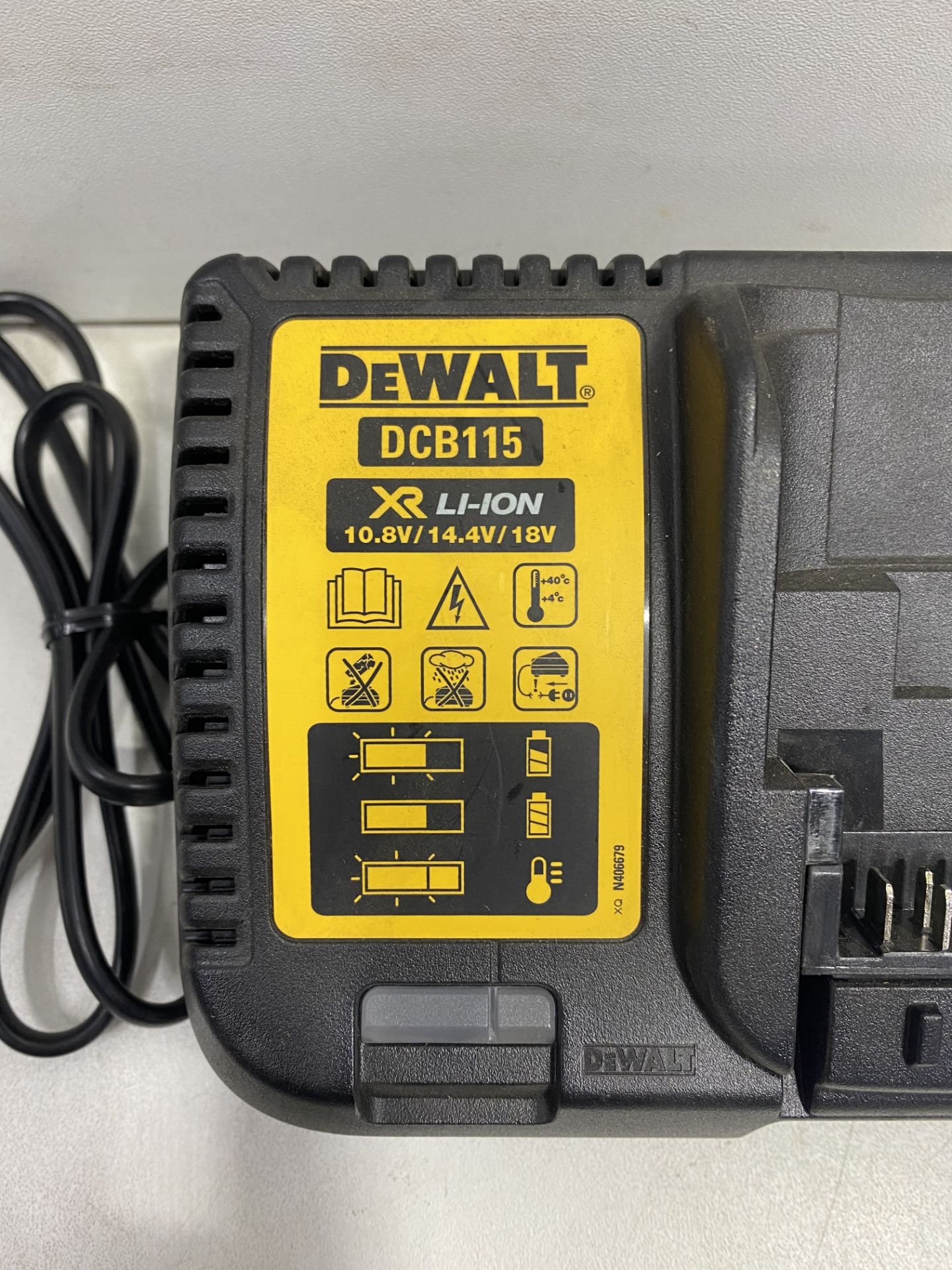 DeWalt DCB115 Battery Charger With 2 x DeWalt DCB184 18V Batteries - Image 3 of 7