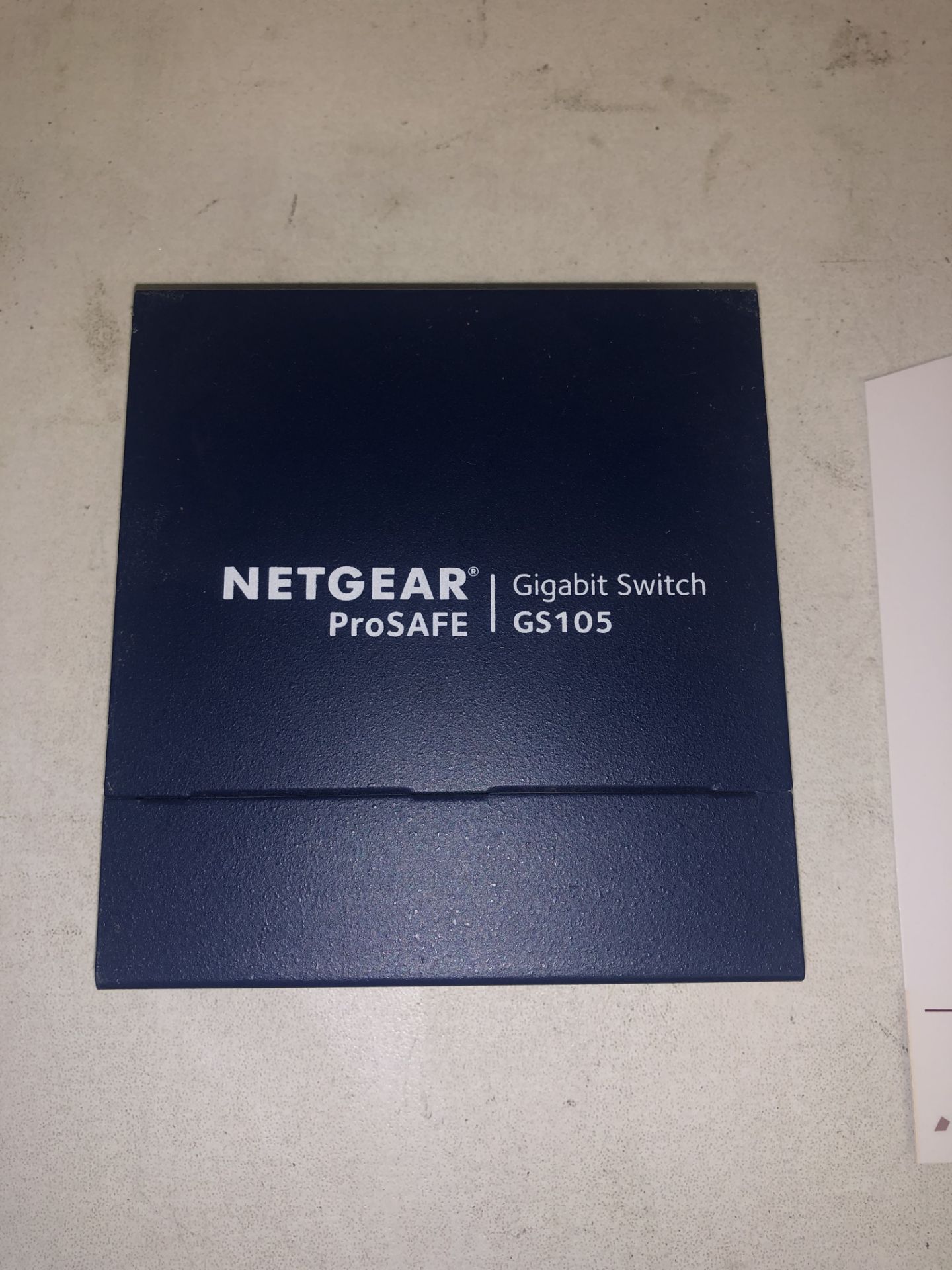 Netgear ProSAFE GS105 Gigabit Switch - Image 2 of 2