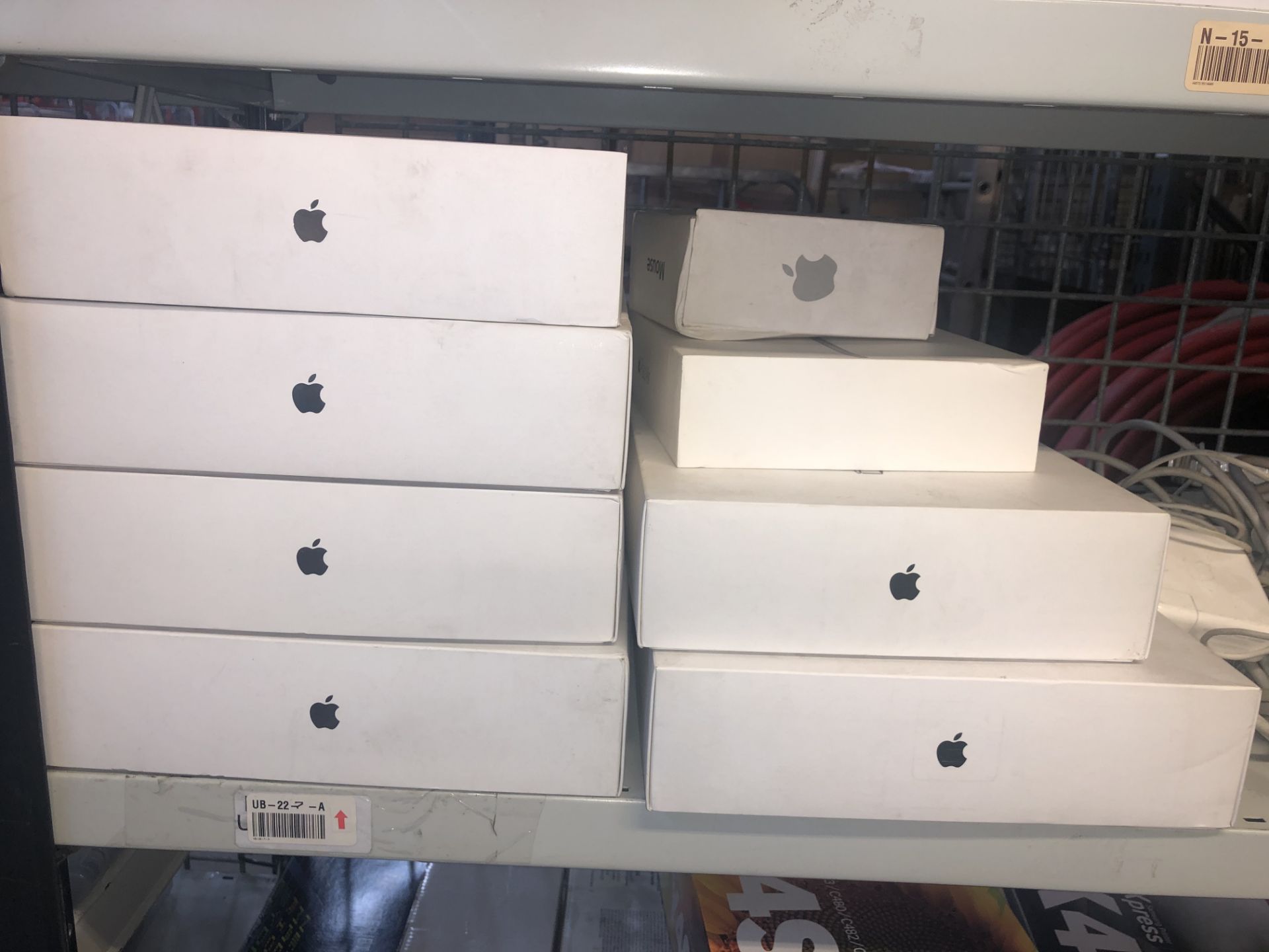 8 x Various Spare Apple Product Cardboard Boxes & Power Supplys - Image 2 of 2