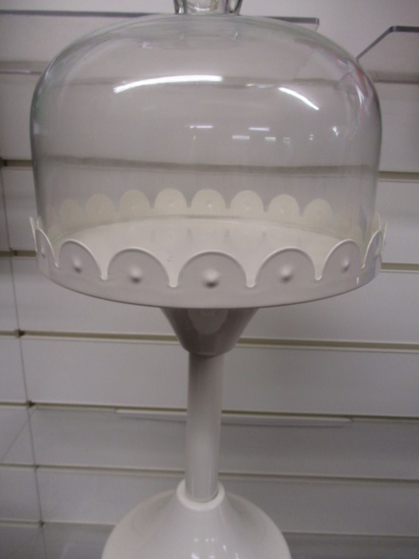 50 x Glass Dome Cupcake Stand | Total RRP £649.50 - Image 2 of 2
