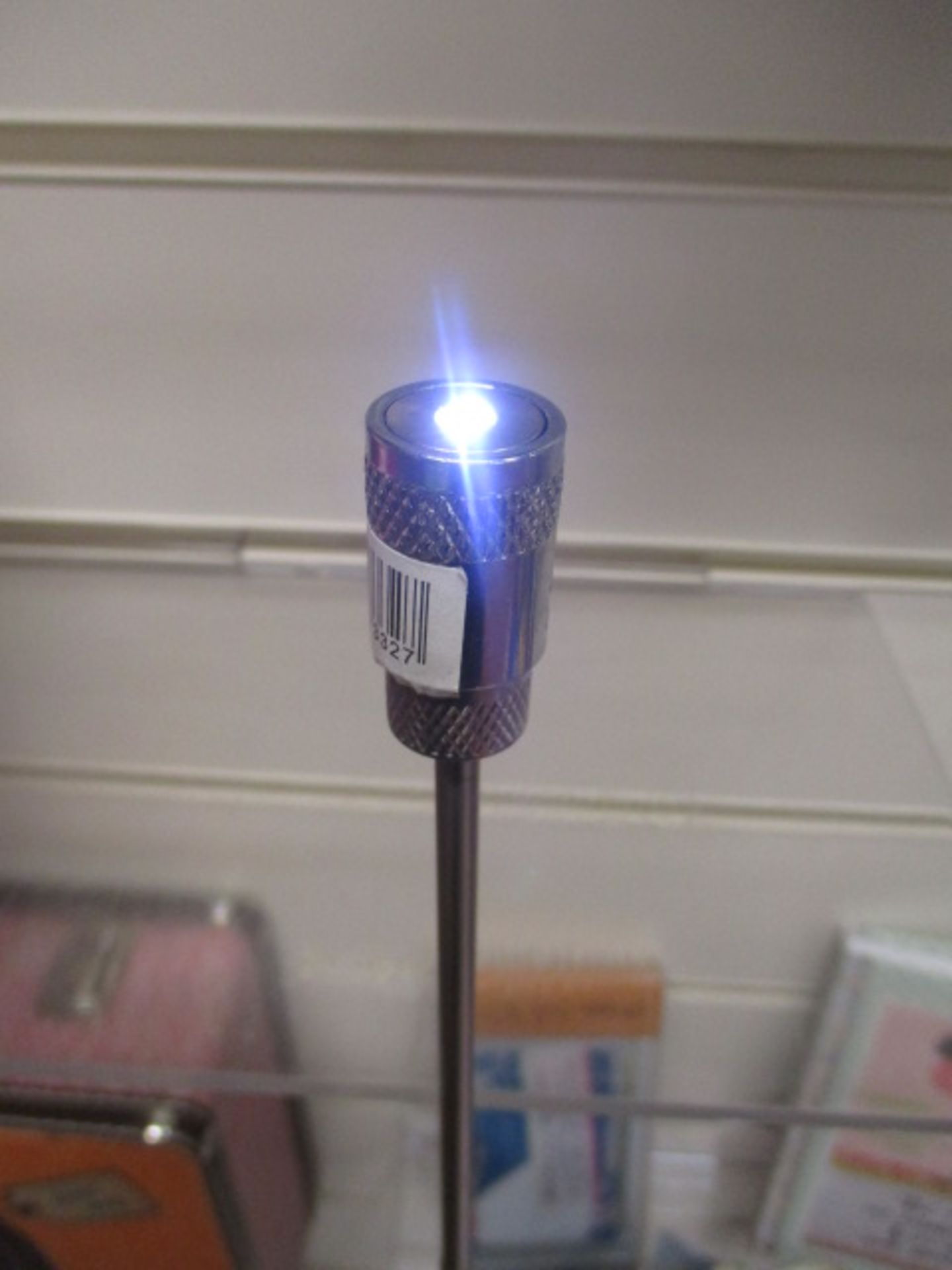 100 x Brookstone Telescopic Magnetic LED Light/Tool - Image 2 of 3