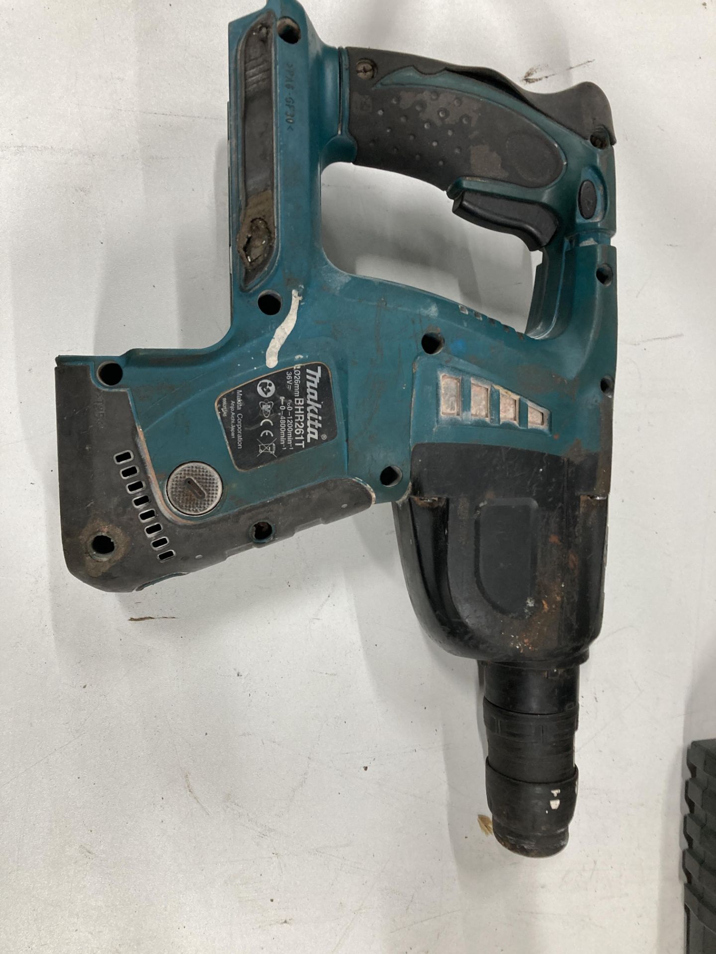 Makita BHR261T Hammer Drill w/ Charger & Battery - Image 2 of 4