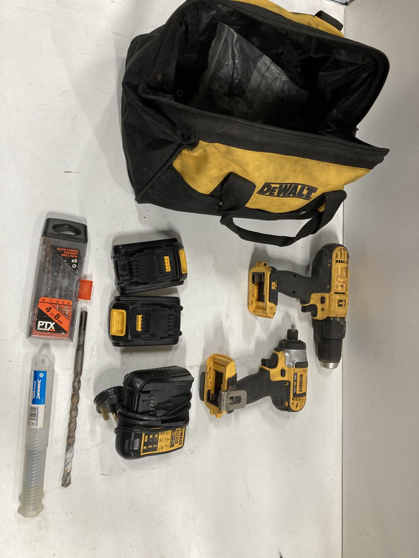 DeWalt Drill Set w/ Carry Bag | Drill | Impact Driver | Batteries