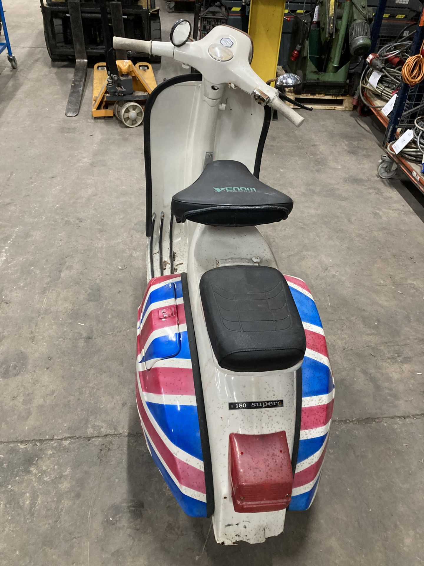 Vespa 150 Super Scooter w/ Union Jack Design – Non Runner - Image 3 of 8