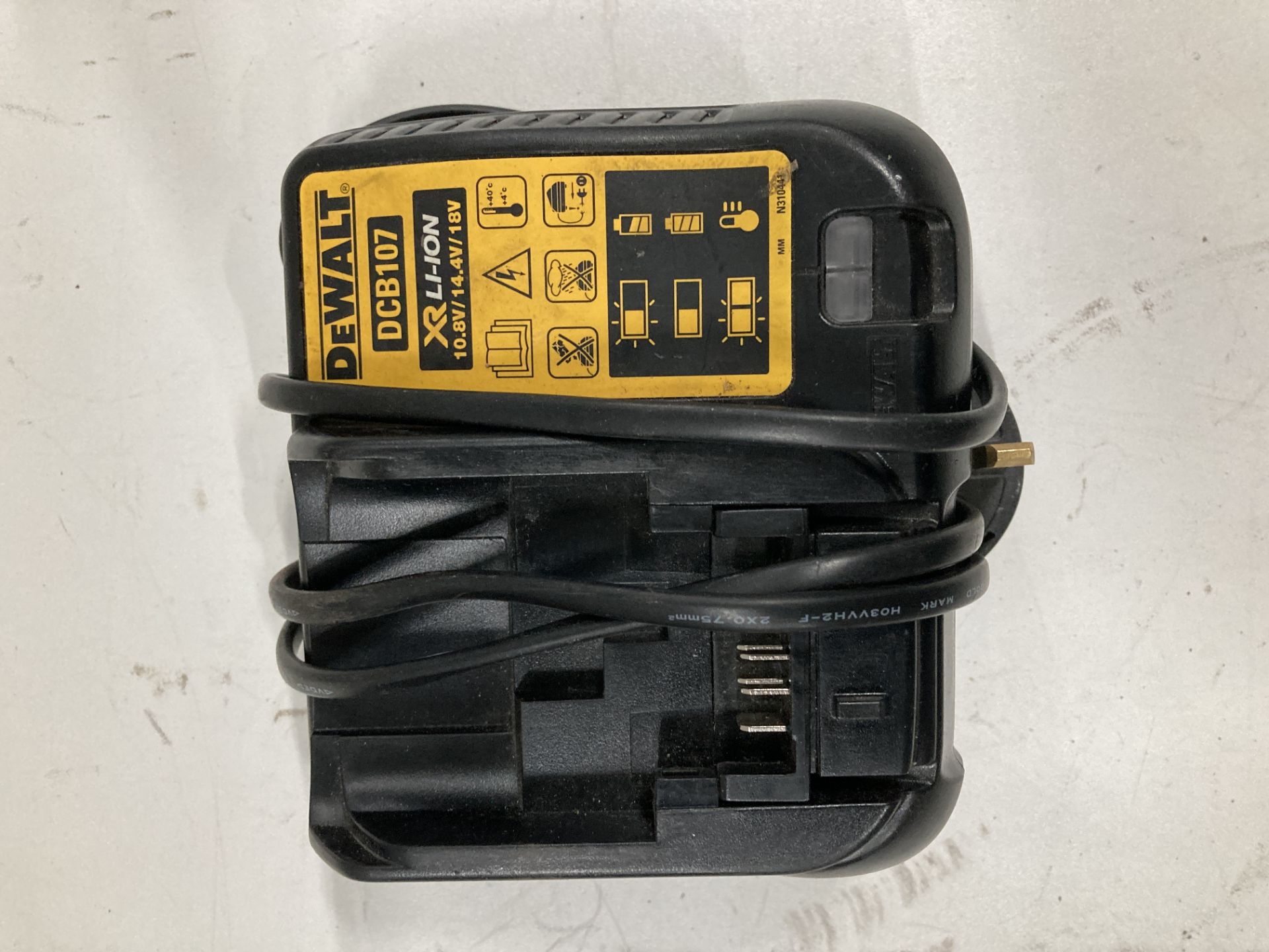 DeWalt Drill Set w/ Carry Bag | Drill | Impact Driver | Batteries - Image 7 of 8