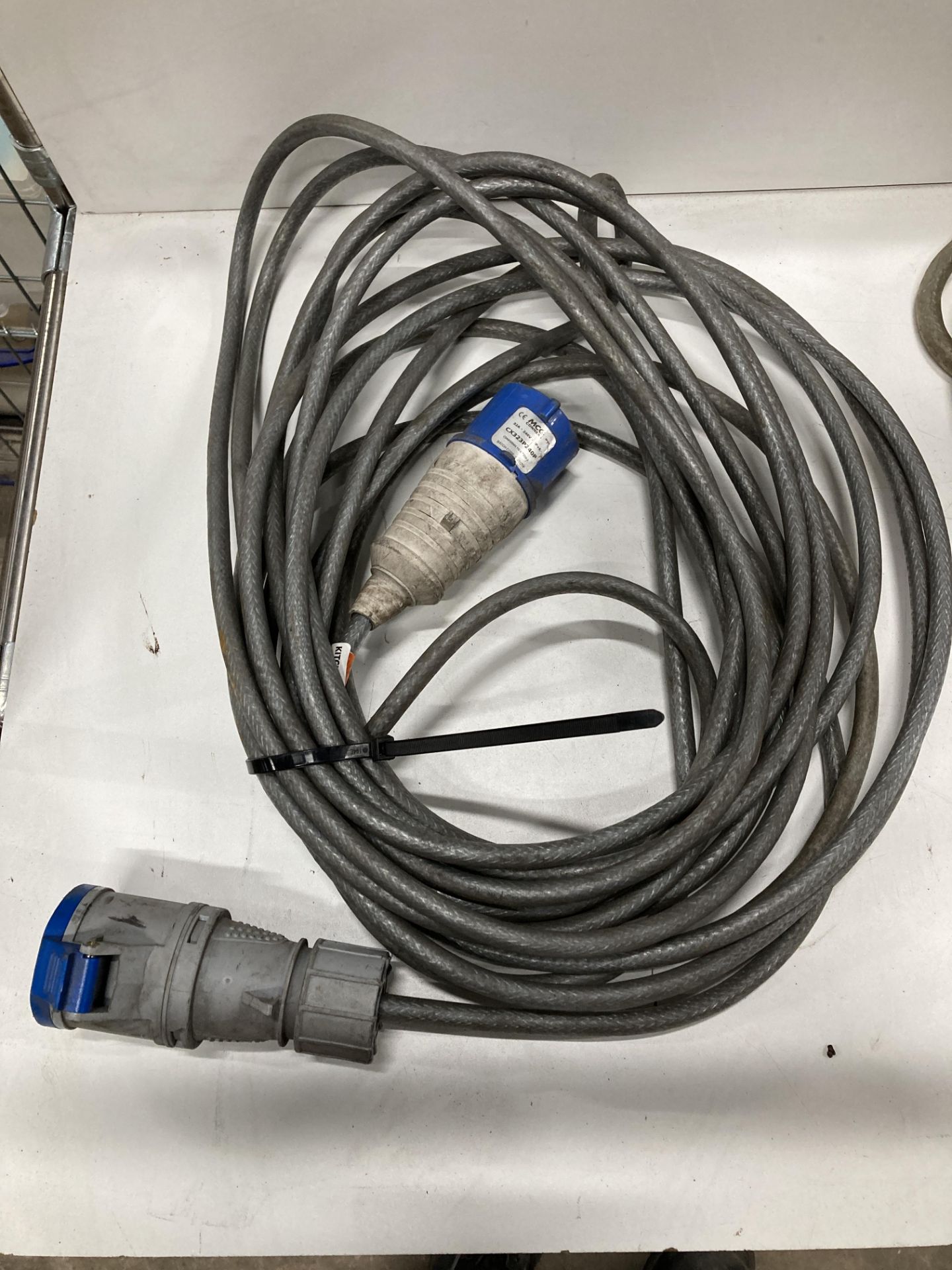 4 x Various 240v Extension/Adaptor Cables - As Pictured - Image 2 of 10