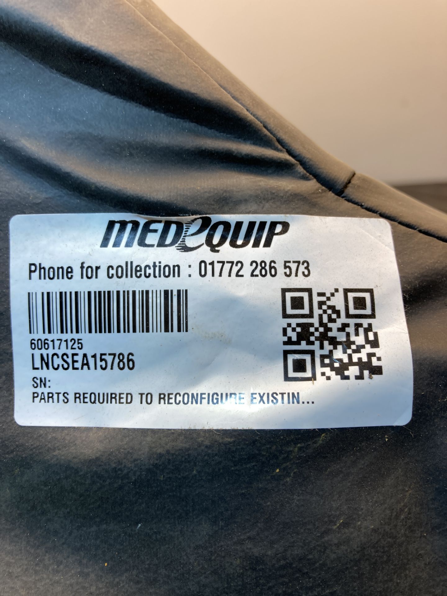 Medequip Cushioned Plastic Back Rest | 60617125 - Image 2 of 5