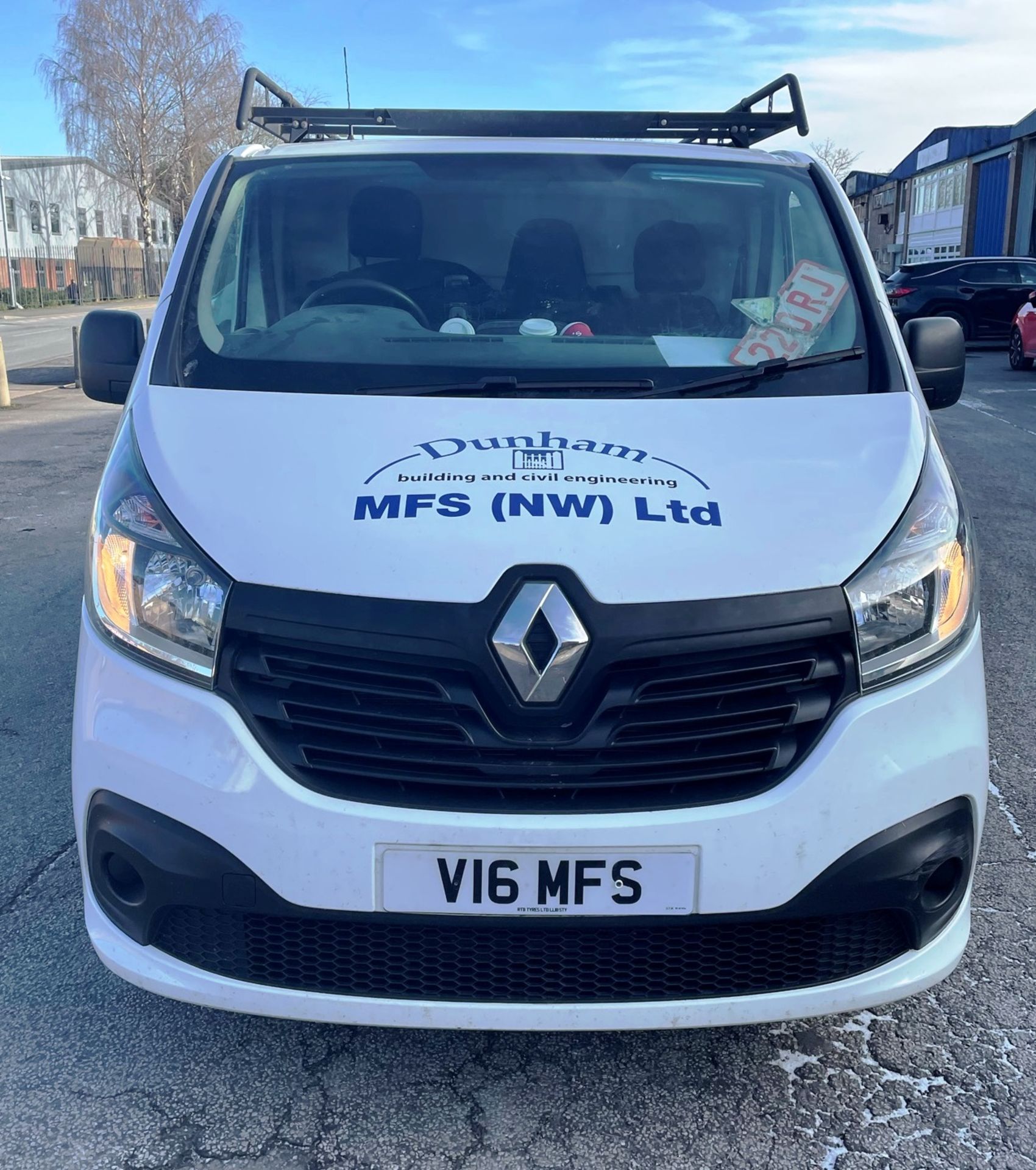 White Renault Trafic SL27 Business + DC Panel Van | 16 Plate | 46,941 miles - Image 2 of 11