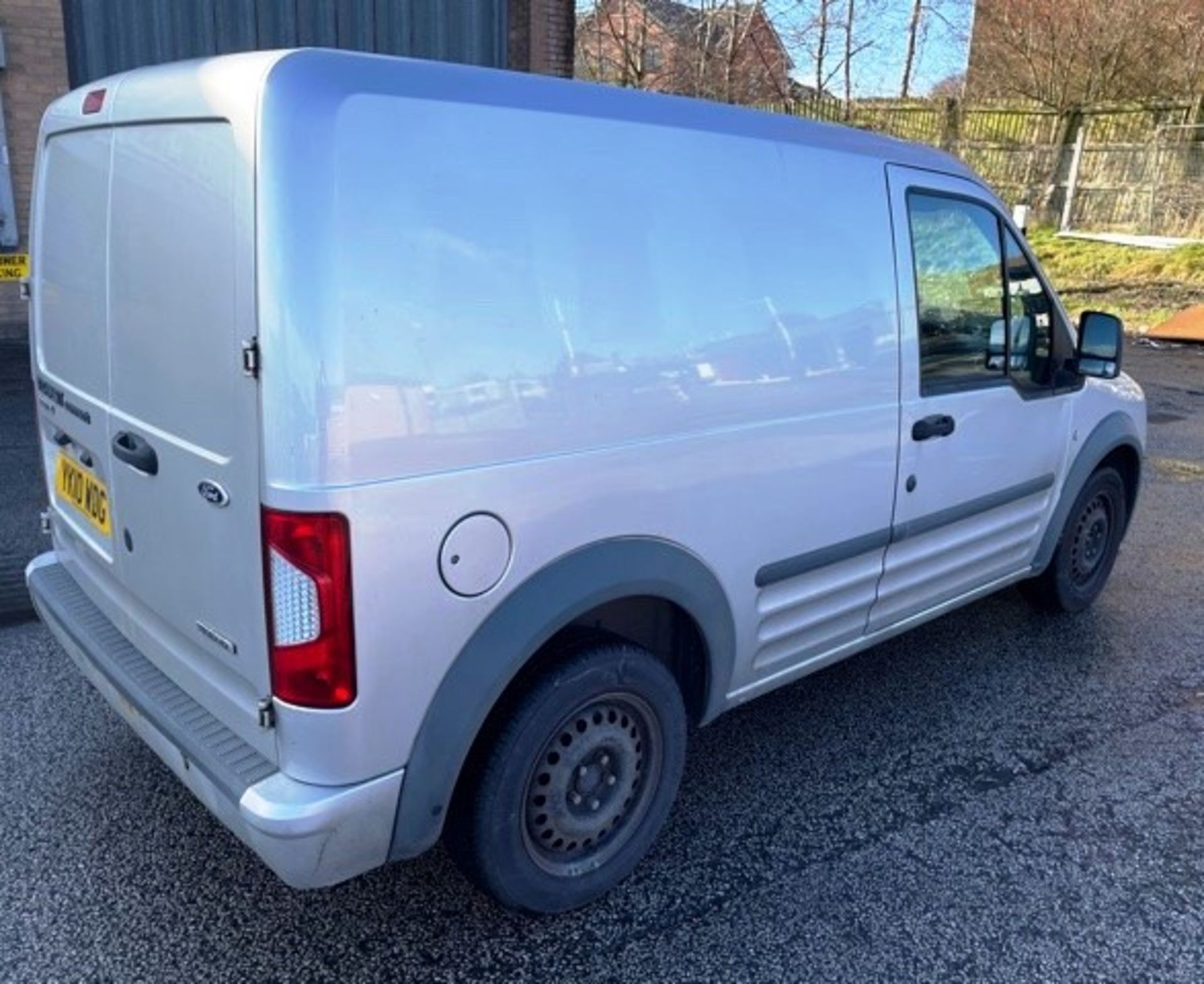 Silver Ford Transit Connect 90 T200 Trend | Reg: YK10 WDG | Miles: 147,822 - Image 6 of 15