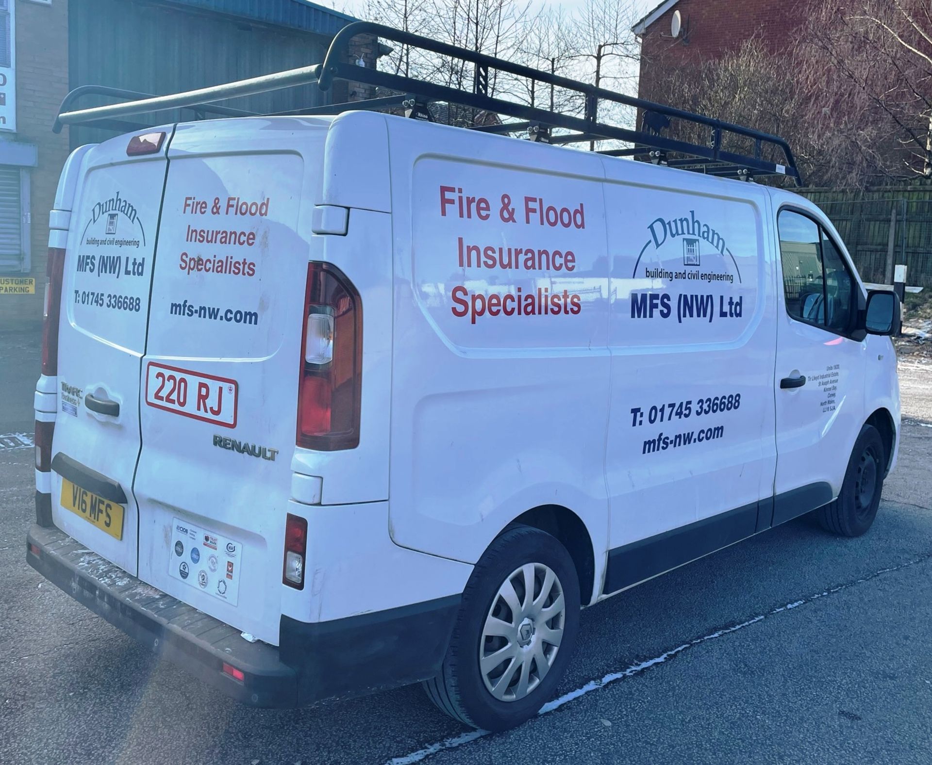 White Renault Trafic SL27 Business + DC Panel Van | 16 Plate | 46,941 miles - Image 6 of 11