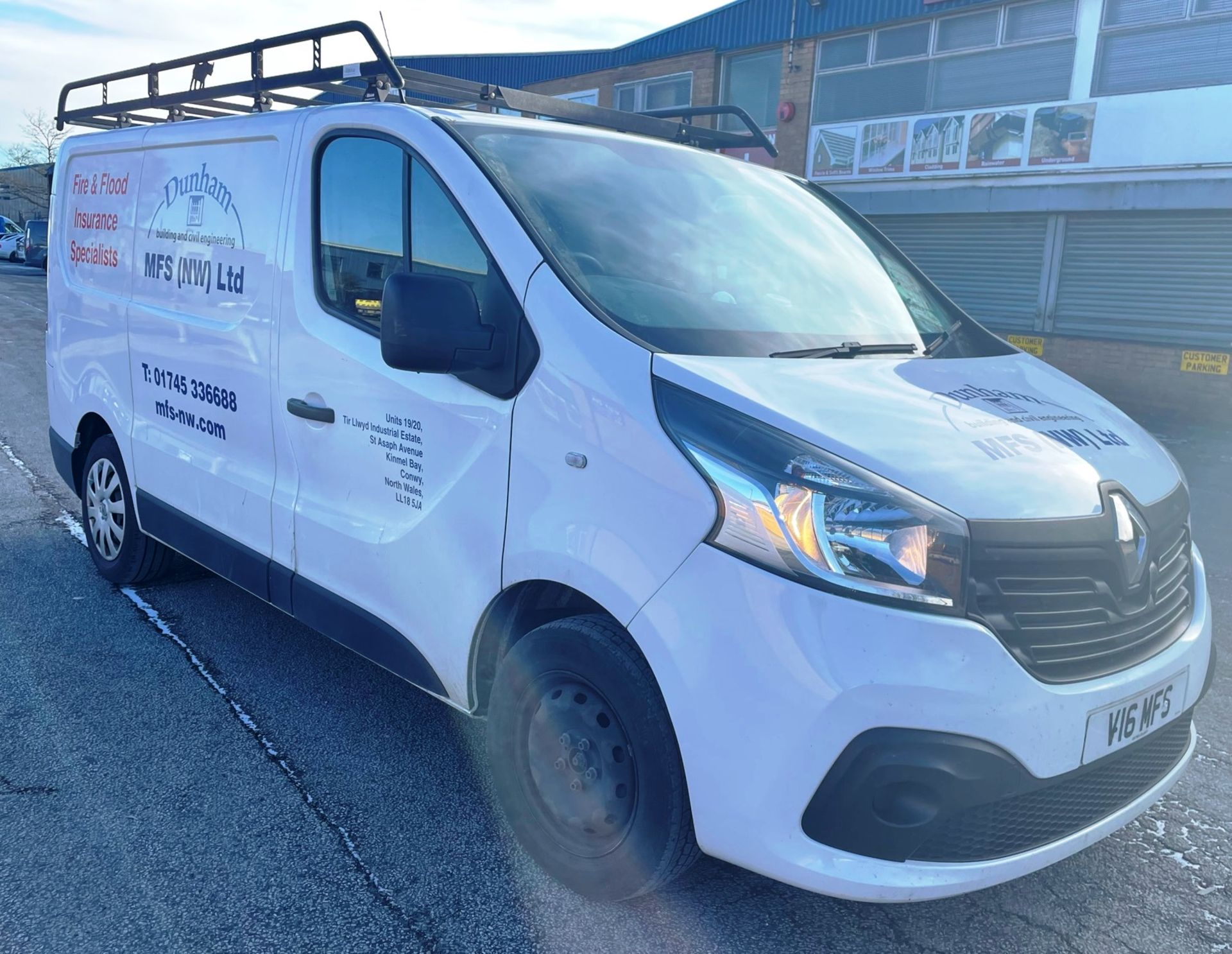 White Renault Trafic SL27 Business + DC Panel Van | 16 Plate | 46,941 miles - Image 3 of 11