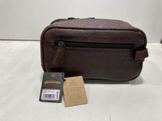 Conka London Thirlmere Classic Washbag | Conker Brown | RRP £48.00