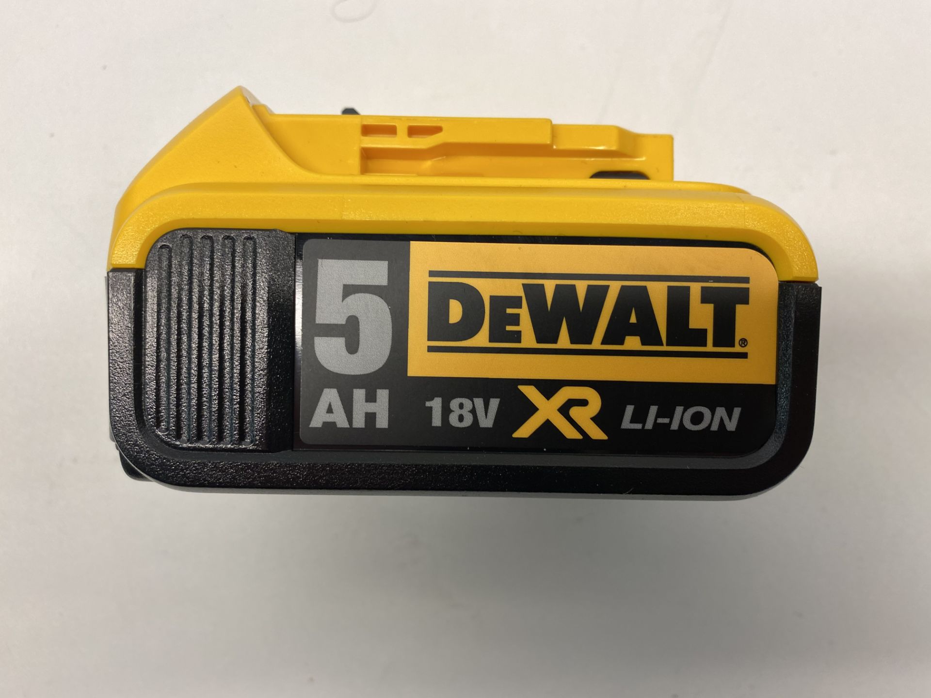 DeWalt DCB115 Battery Charger w/ 2 x DeWalt DCB184 18V Batteries - Image 3 of 8