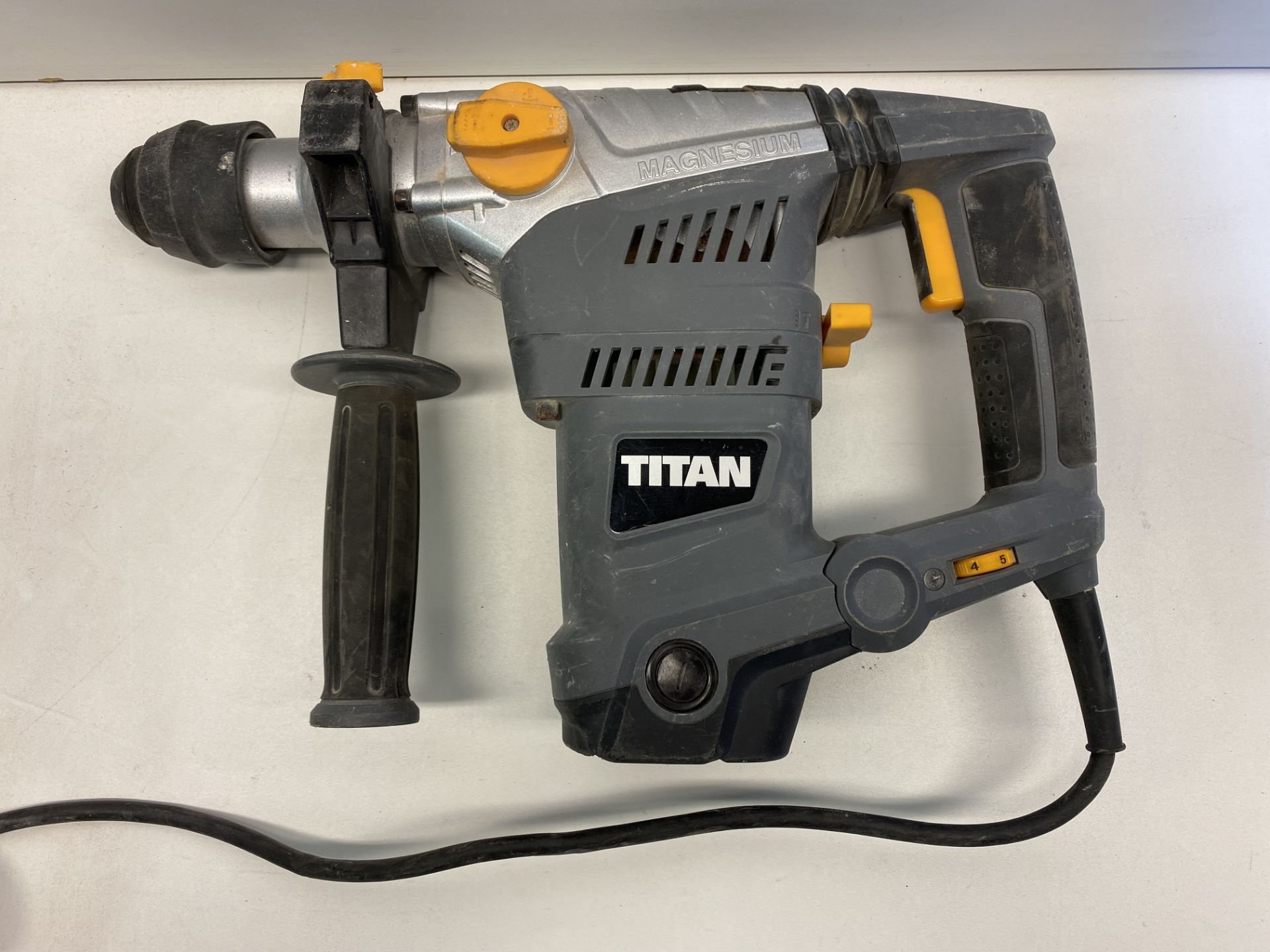 Titan Electric SDS Plus Drill | TTB653SDS - Image 4 of 7