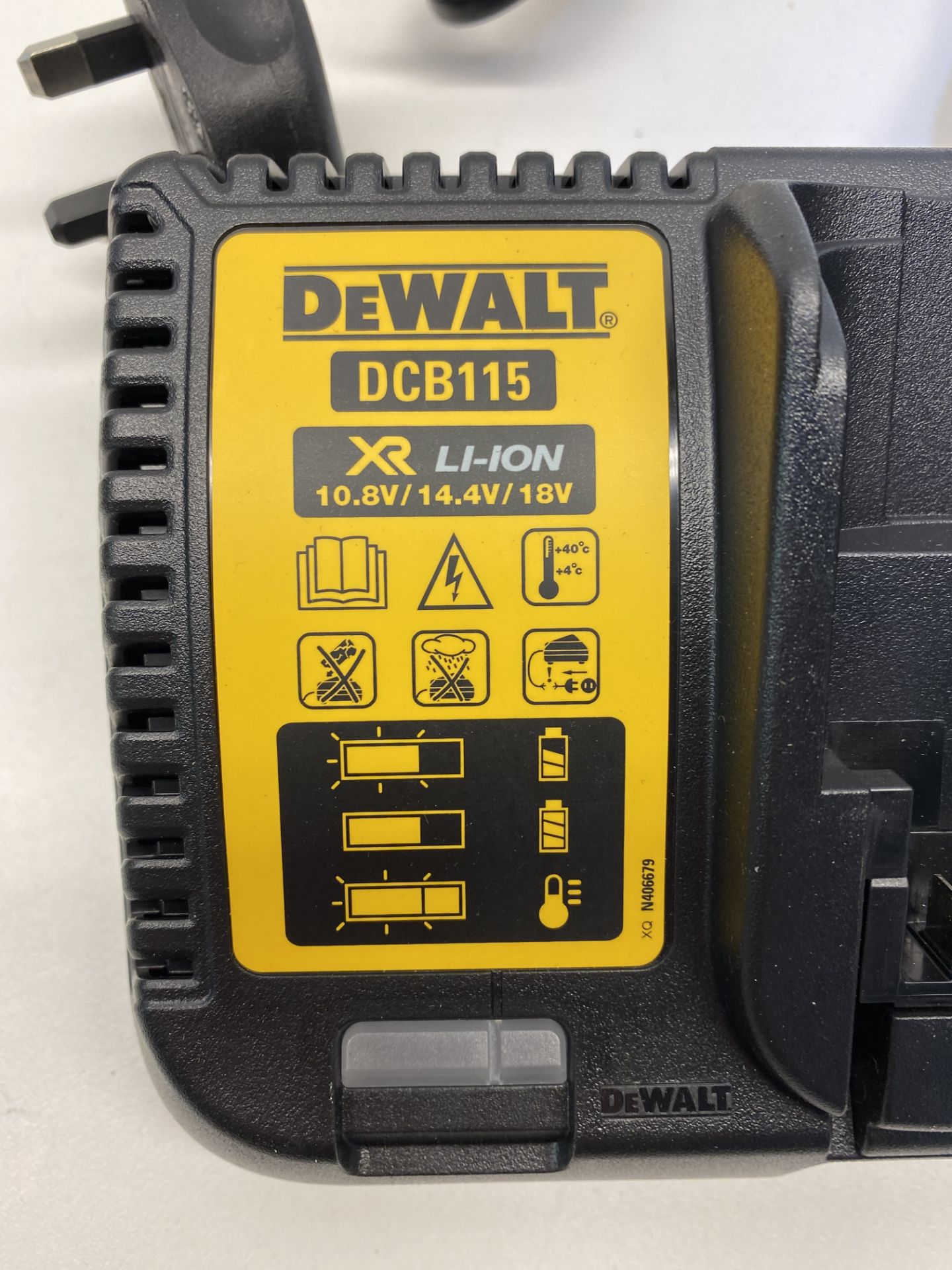 DeWalt DCB115 Battery Charger w/ 2 x DeWalt DCB184 18V Batteries - Image 7 of 8