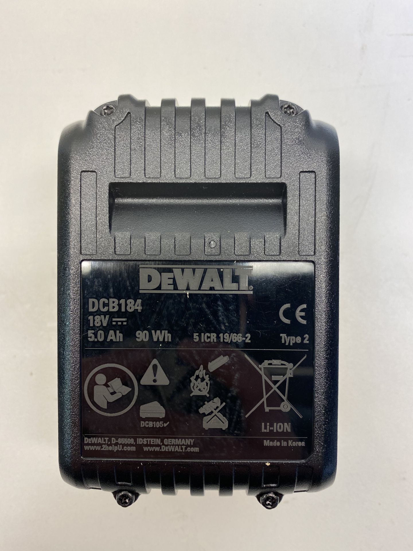 DeWalt DCB115 Battery Charger w/ 2 x DeWalt DCB184 18V Batteries - Image 5 of 8