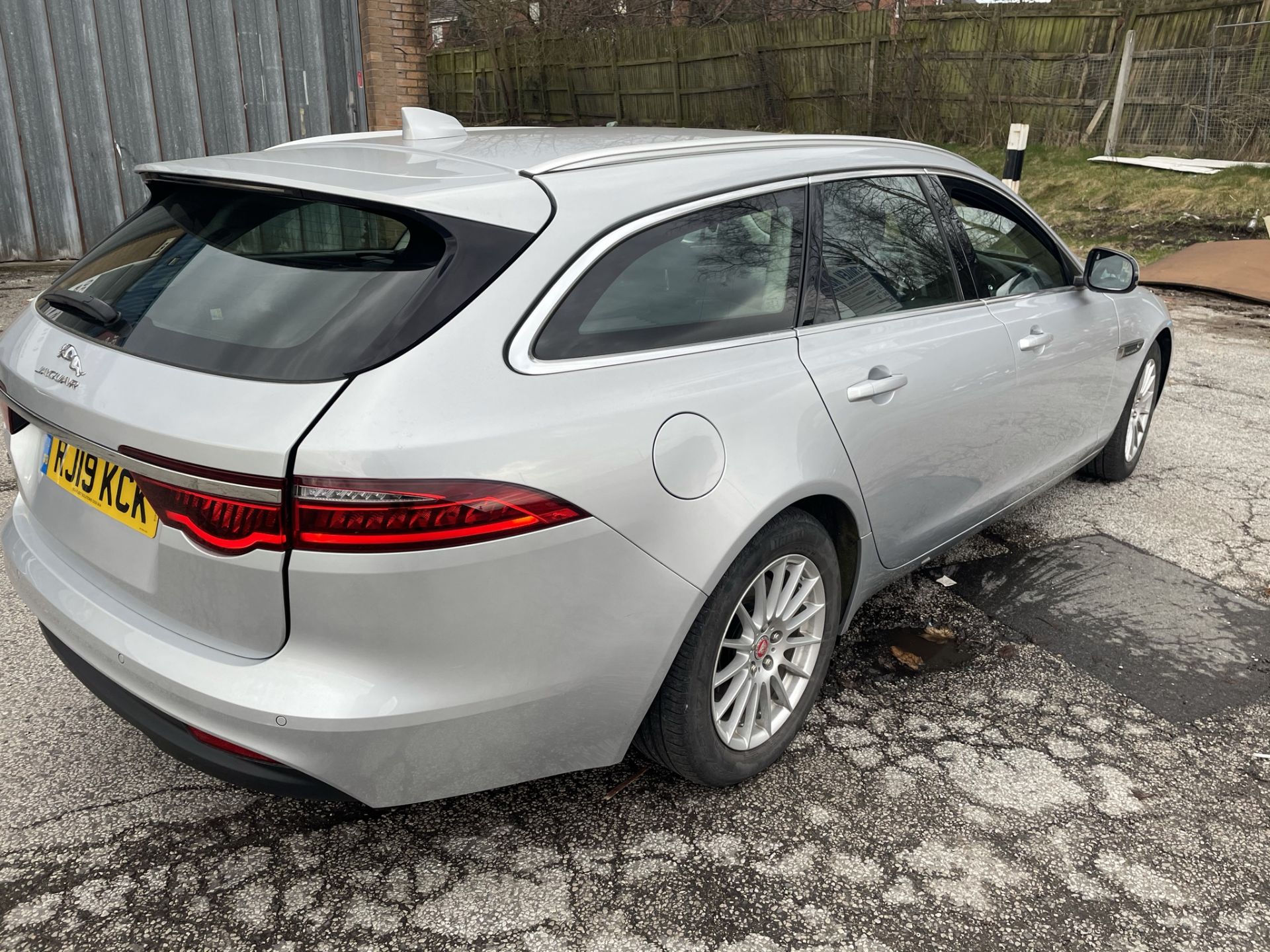 Jaguar XF Prestige D Auto Diesel Estate in Silver | 19 Plate | 30,982 Miles | See Description - Image 6 of 13