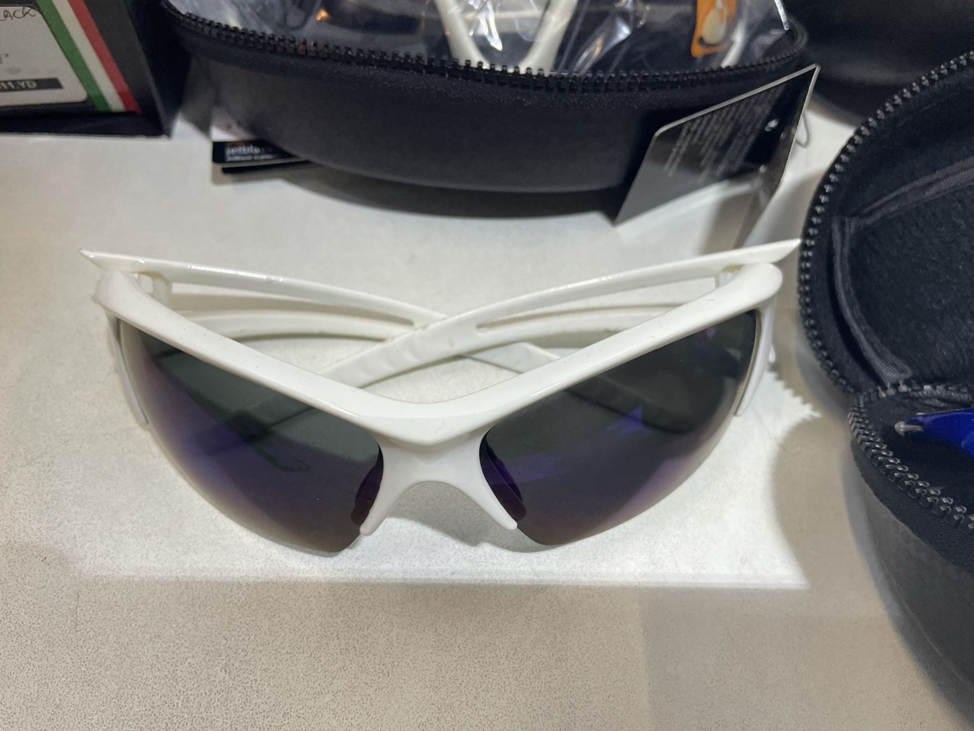 5 x Various Cycling Sunglasses w/ 3 x Spare Cases - Image 5 of 5